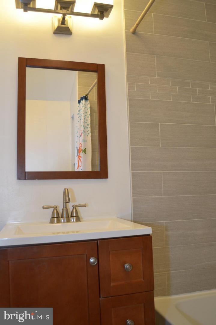 JEFFERSON MANOR - Residential Lease