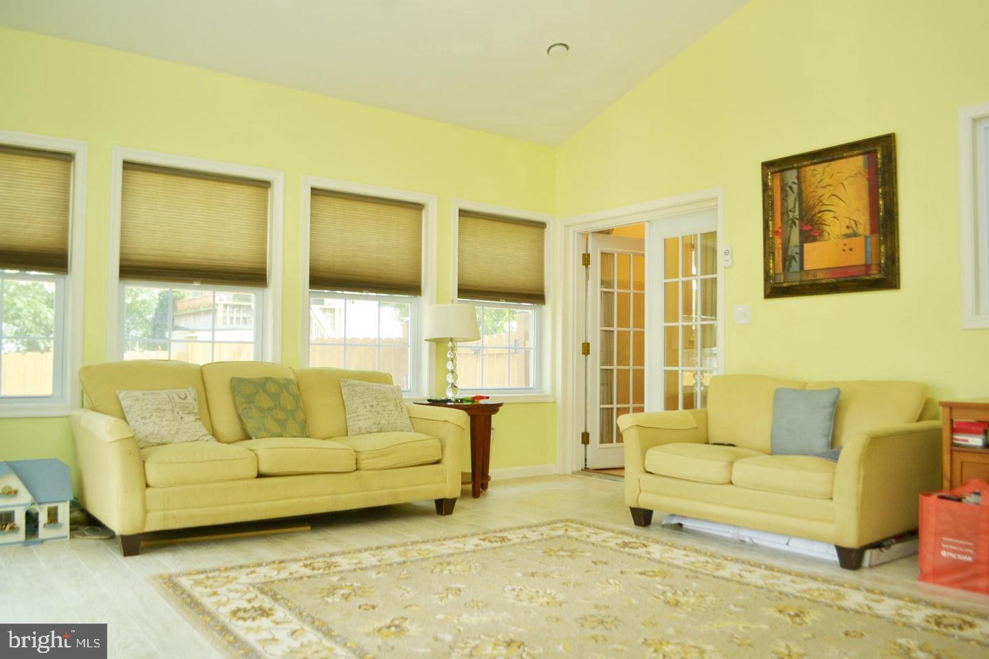 JEFFERSON MANOR - Residential Lease