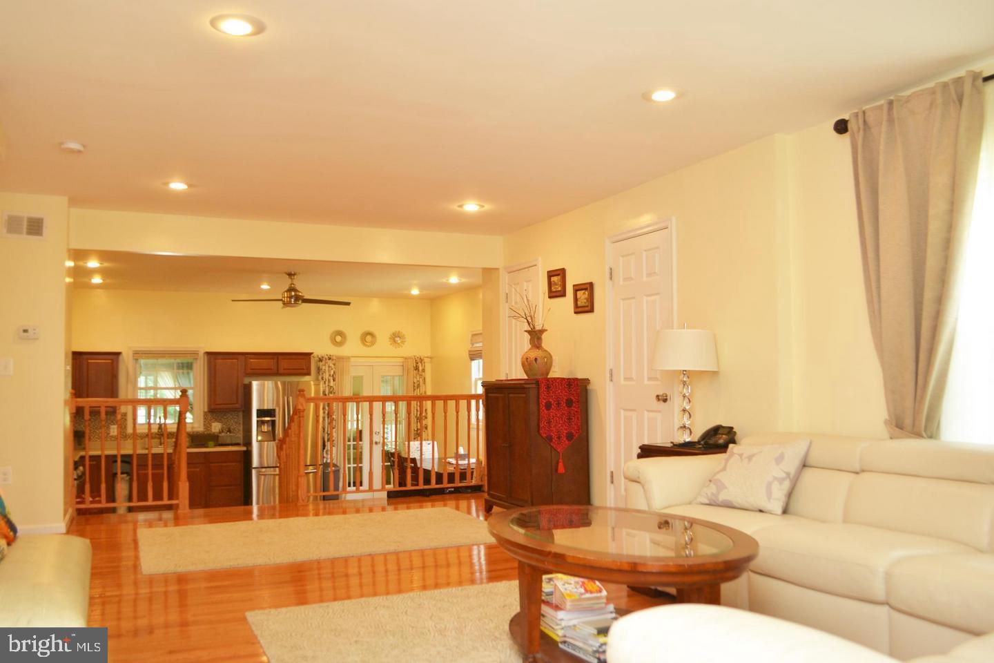 JEFFERSON MANOR - Residential Lease