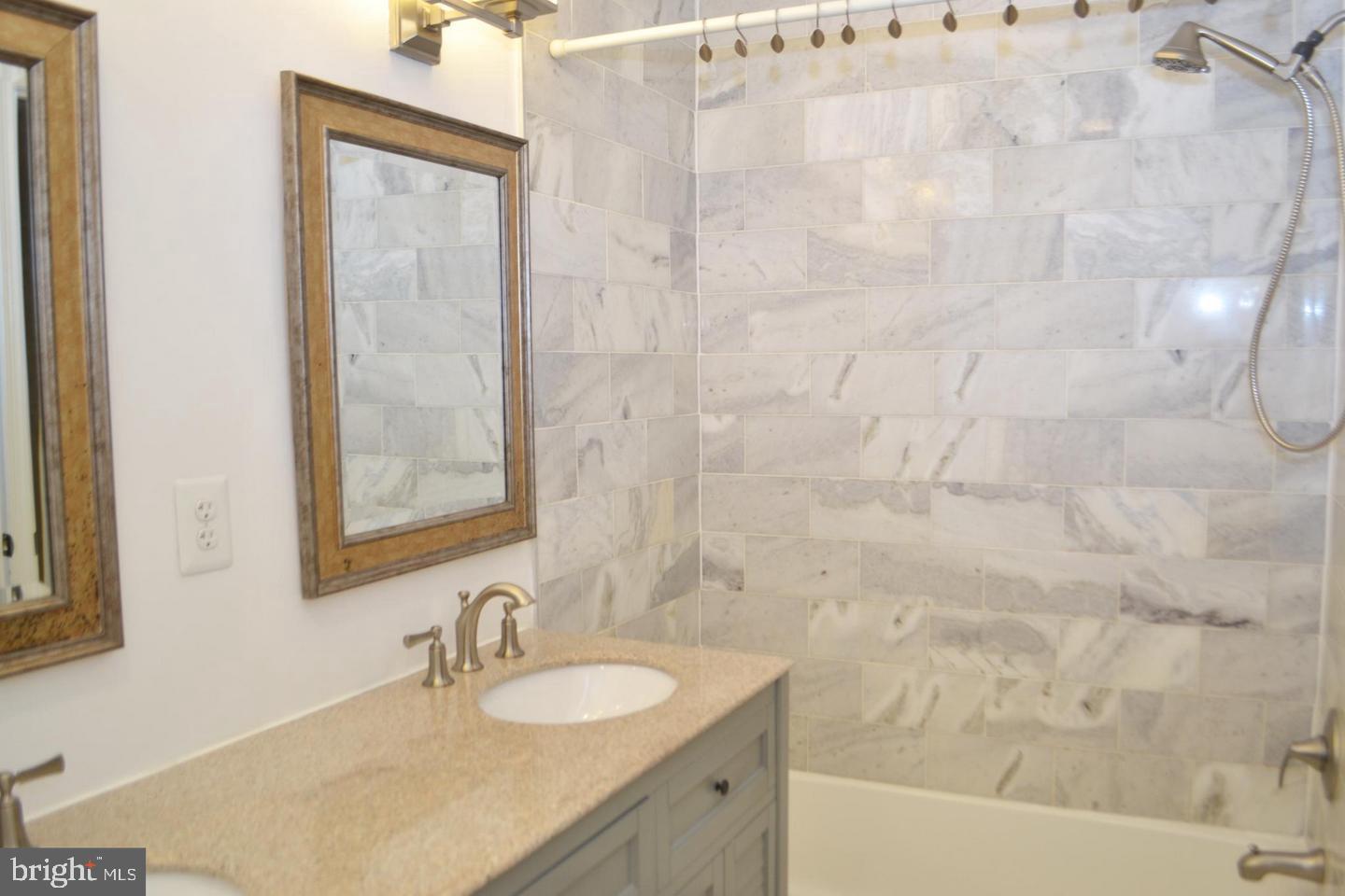 JEFFERSON MANOR - Residential Lease