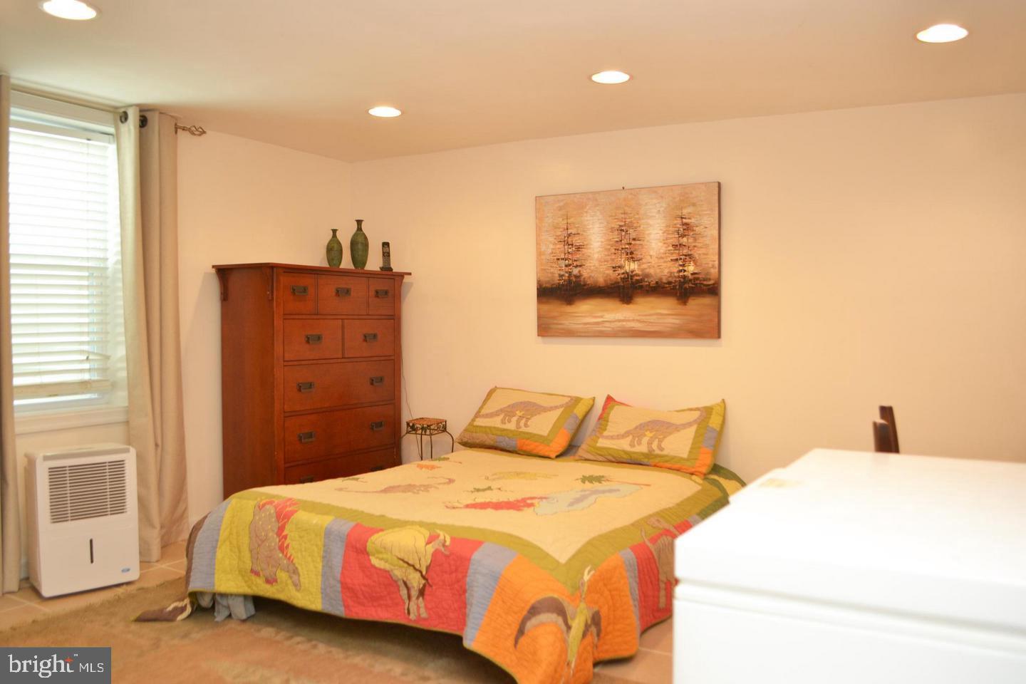 JEFFERSON MANOR - Residential Lease