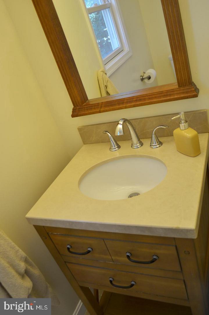 JEFFERSON MANOR - Residential Lease