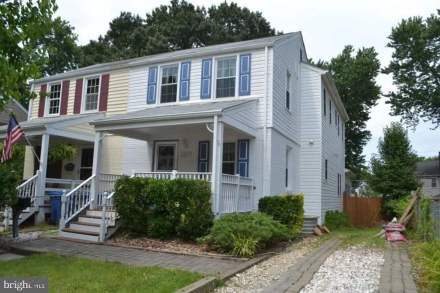 Walk to Huntington Metro from this spacious, fully renovated, semi-detached home close to everything - restaurants, shops/convenience. Hdwd flrs on main & upper lvls, 1/2 BA on main level, fin bsmt w/ full bath & egress is perfect for an in-law suite. Bonus sunroom/family room off kitchen. 3 BRs/ 2 baths on upper lvl. Light & sunny, renov kit & baths, upgraded appls. 3 car driveway, off-street pkg & fenced back yard. Close to all major routes and DC, National Harbor, Old Town Alexandria & Fort Belvoir. Avail 8/1 or slightly sooner. Pets case-by-case basis.