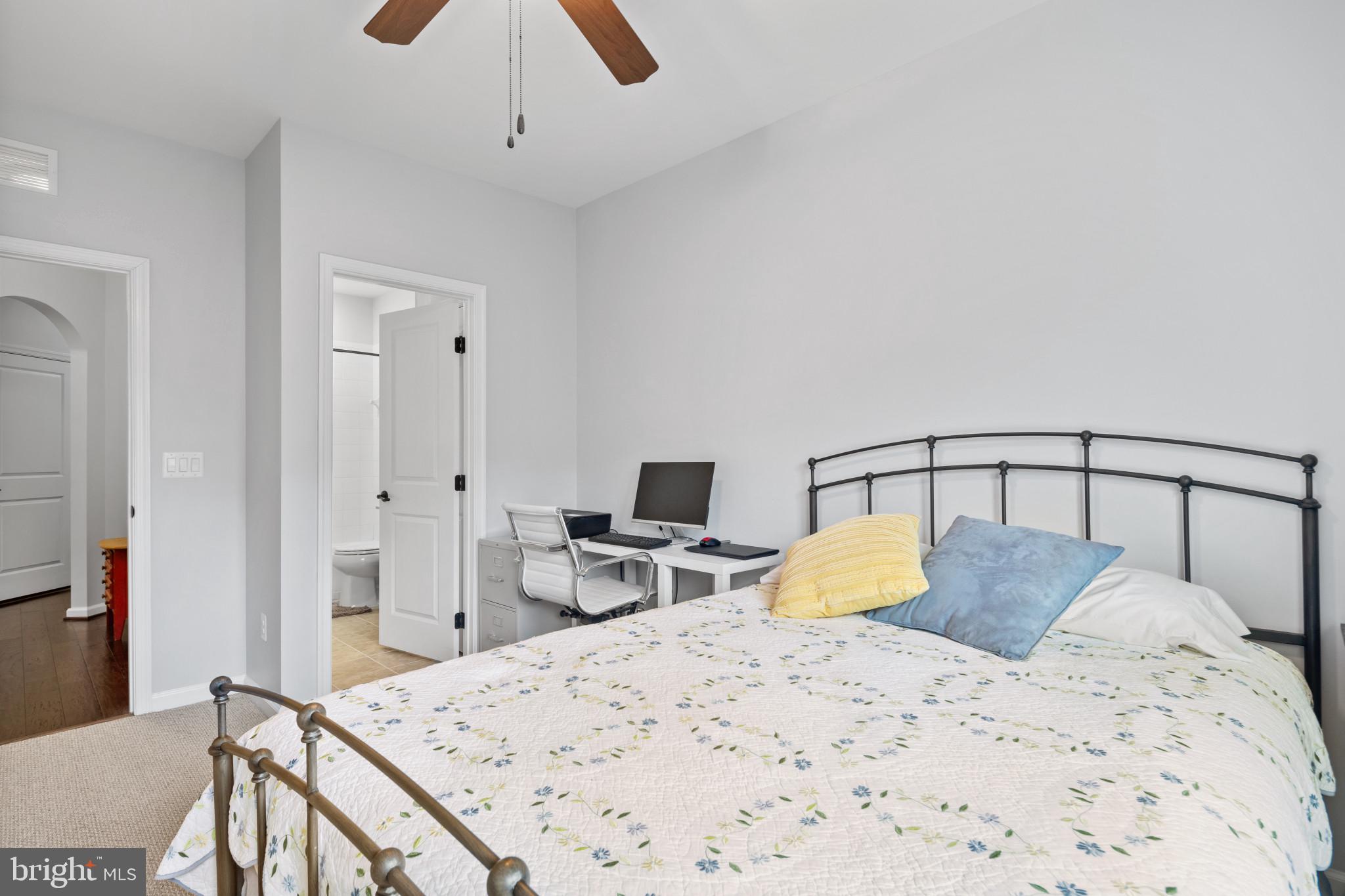 WAVERLY MEWS - Residential