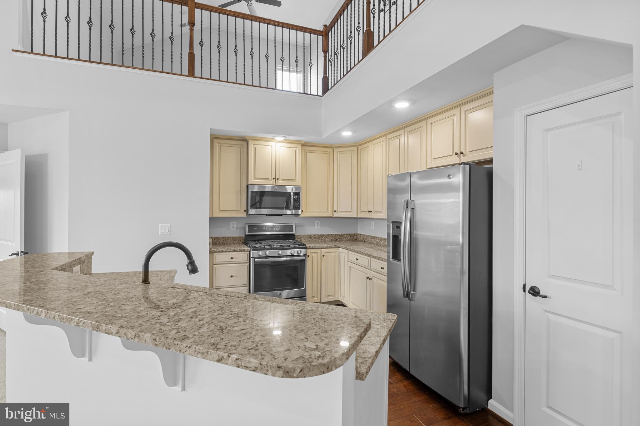 WAVERLY MEWS - Residential