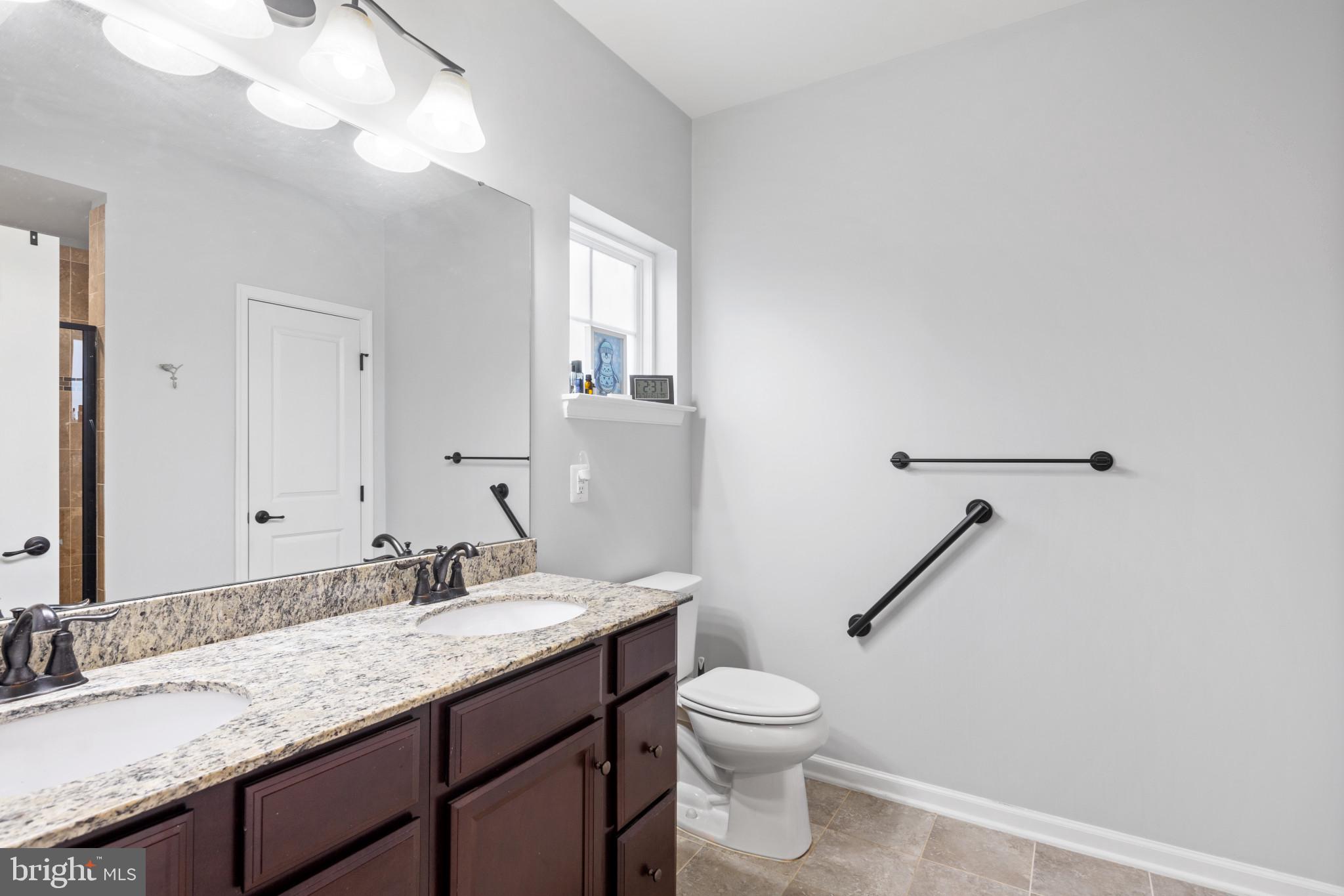 WAVERLY MEWS - Residential