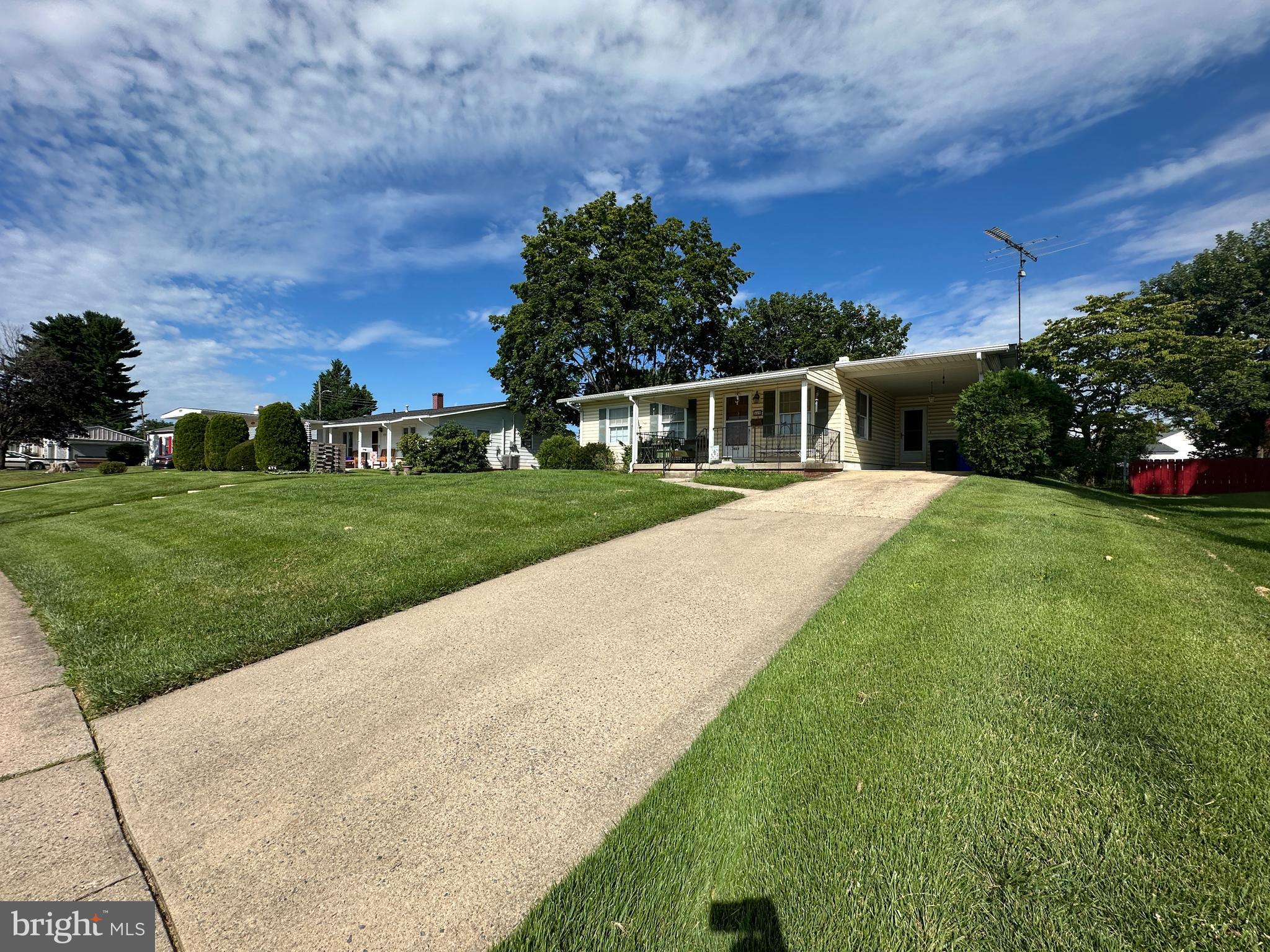 469 CARROLLTON DRIVE
