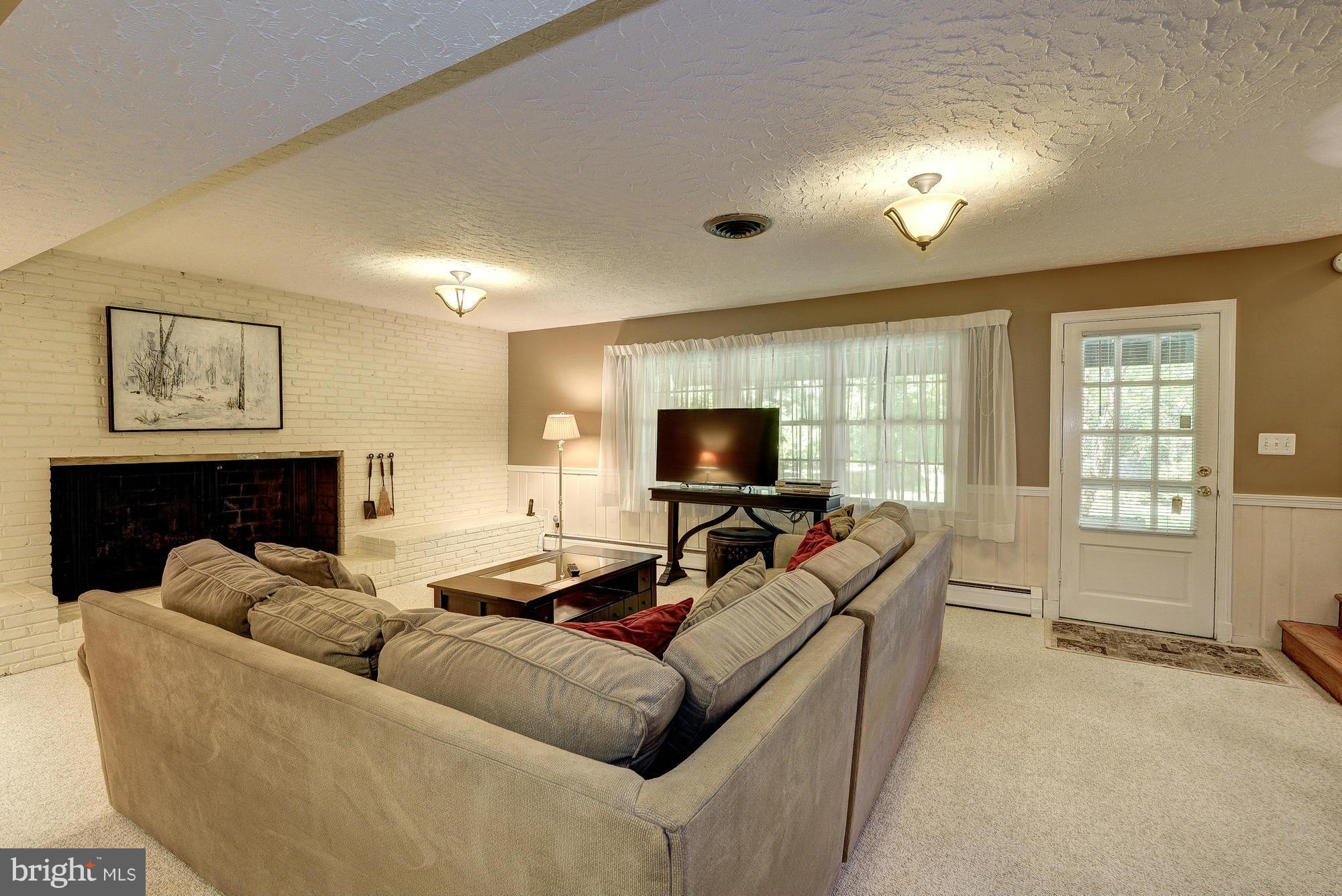 GOLF CLUB MANOR - Residential