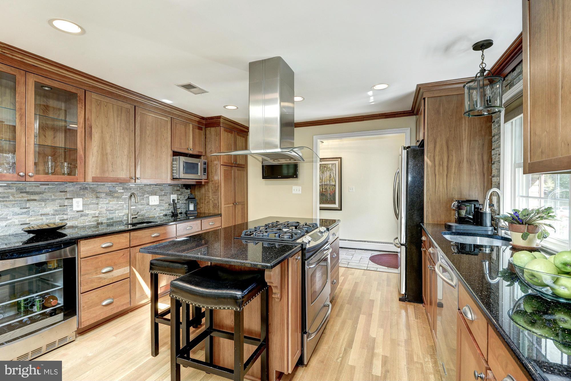 GOLF CLUB MANOR - Residential