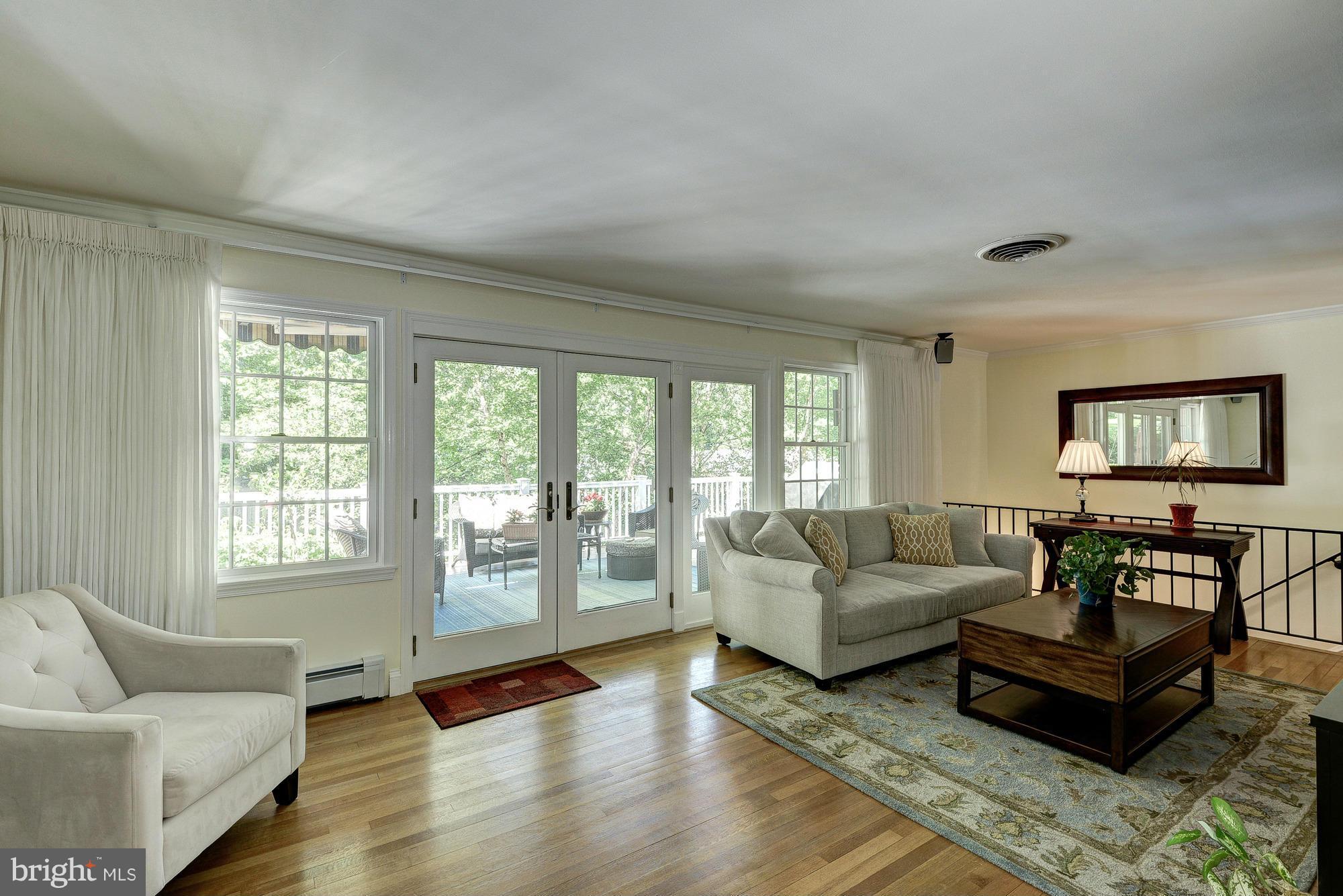 GOLF CLUB MANOR - Residential