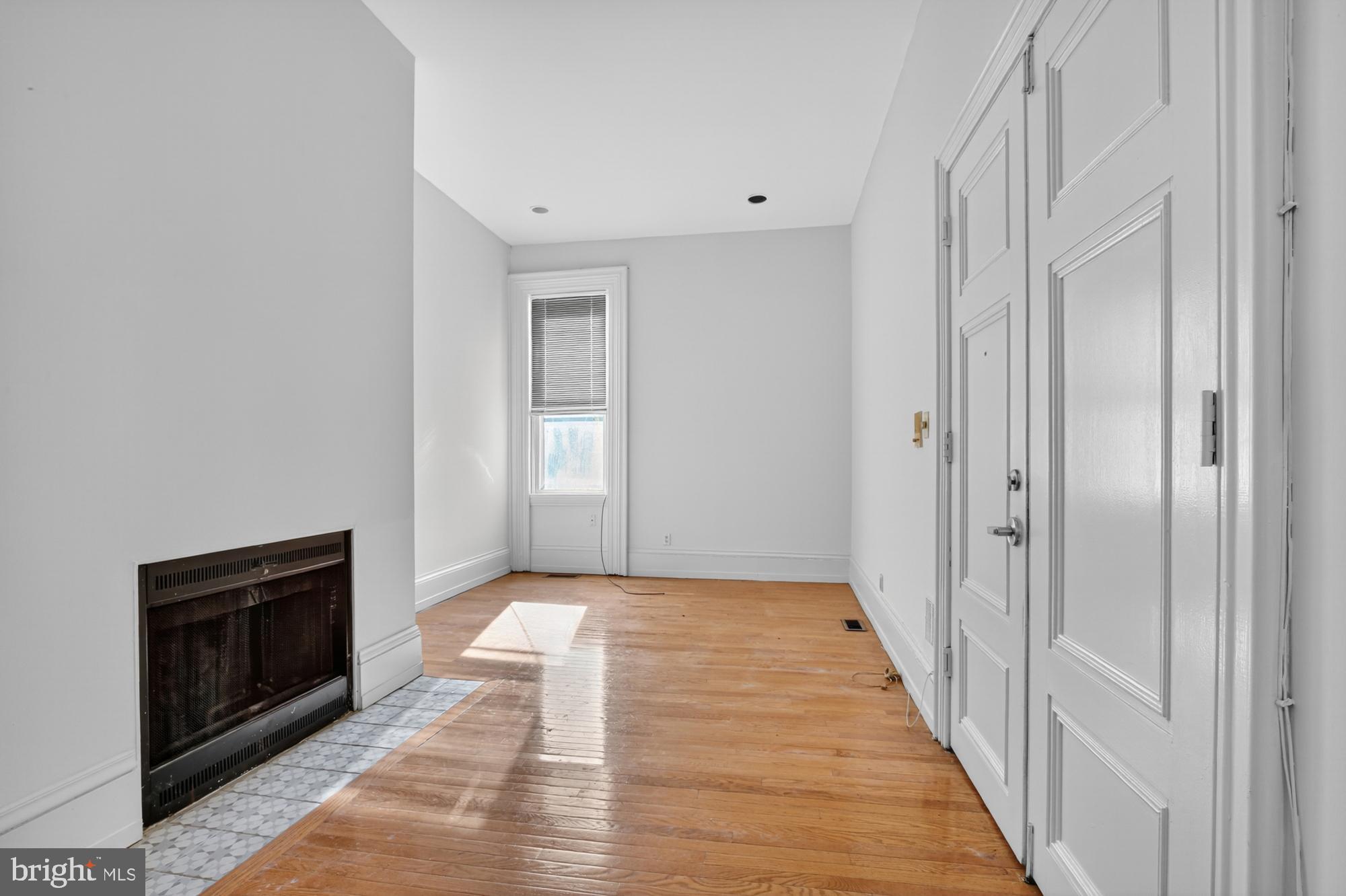 FAIRMOUNT - Residential Lease