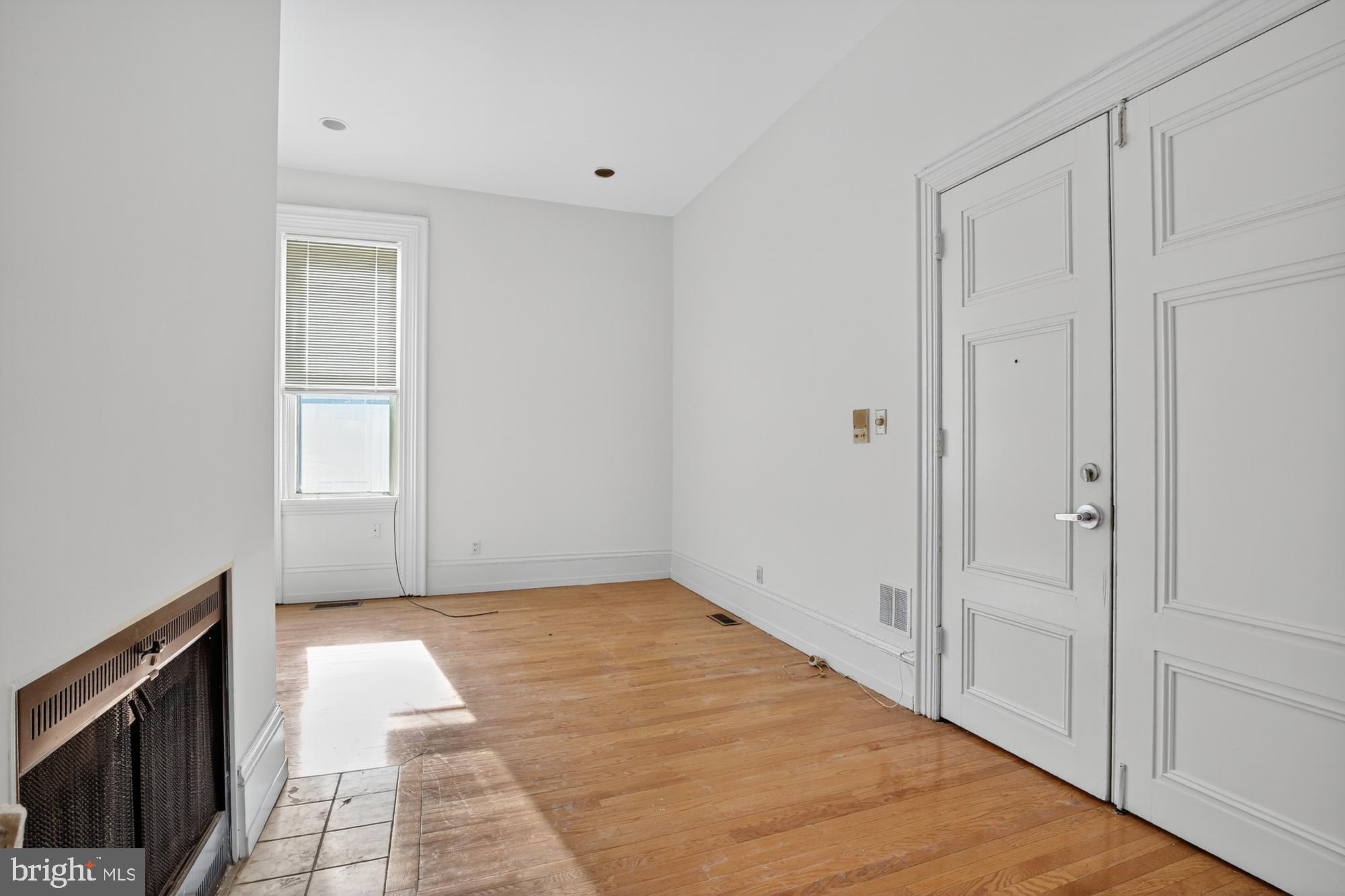 FAIRMOUNT - Residential Lease