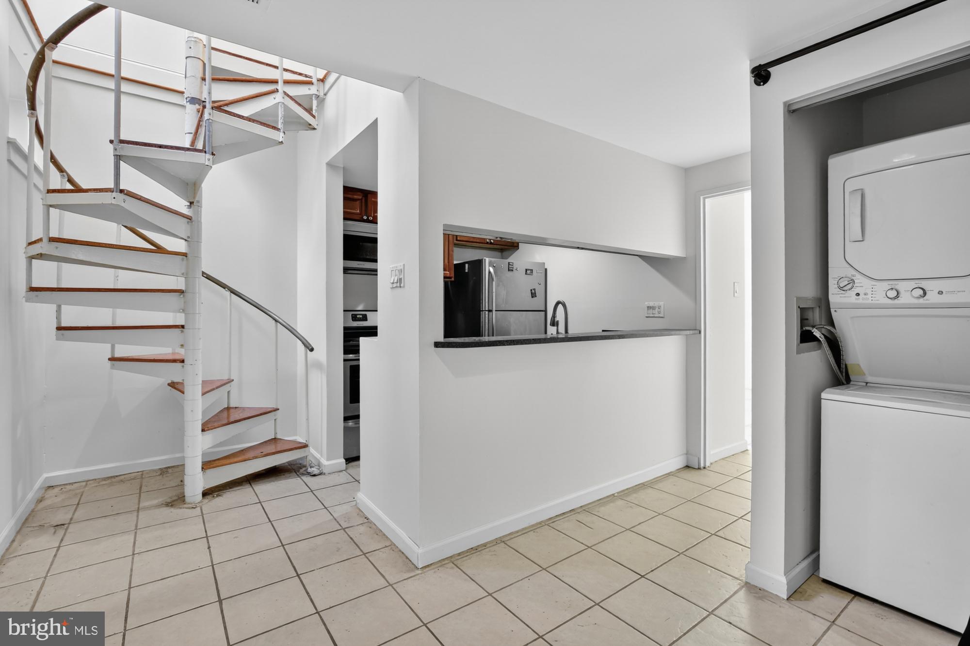 FAIRMOUNT - Residential Lease