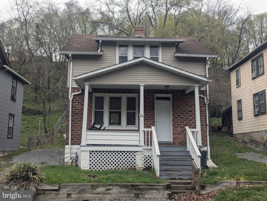 Move in ready affordable home that needs a little TLC.  A lot of kitchen cabinets, large closets in each bedroom, and a laundry room off of the kitchen.  Rear fenced in yard, off street parking , maintenance free exterior. Close to UPMC and the downtown area. Across the street is the Pine Avenue playground with a basketball court, picnic tables, and a area with raised beds to plant some vegetables. Newer vinyl- tip in windows for easy cleaning.