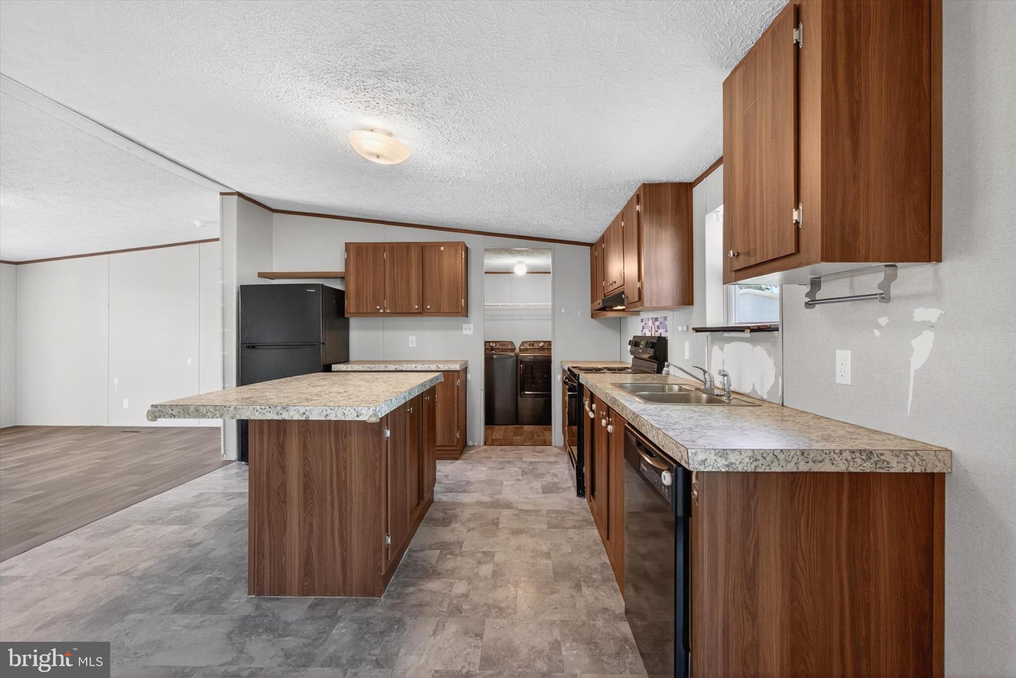 LLEWELLYNS MHP - Residential