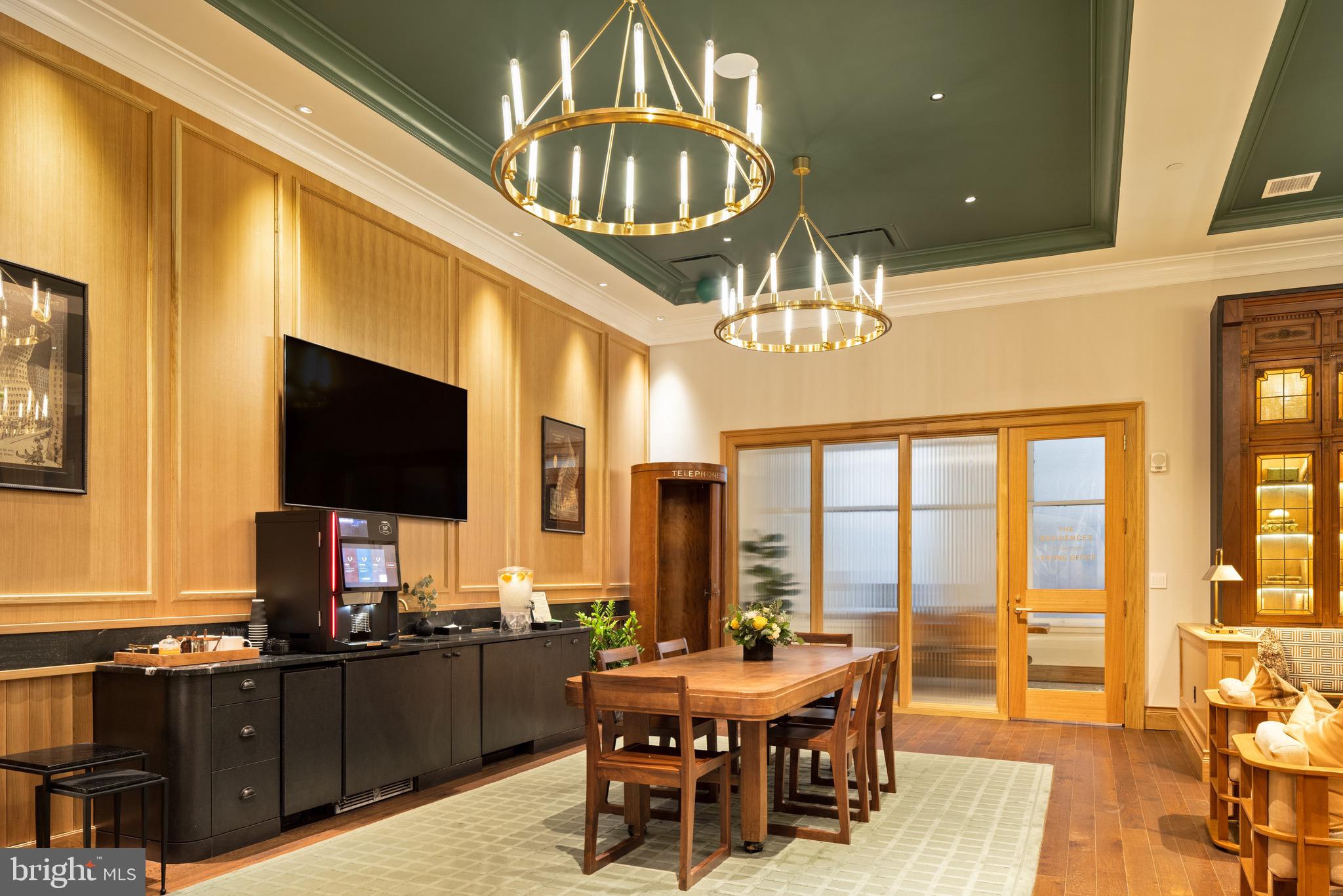 CENTER CITY - Residential Lease