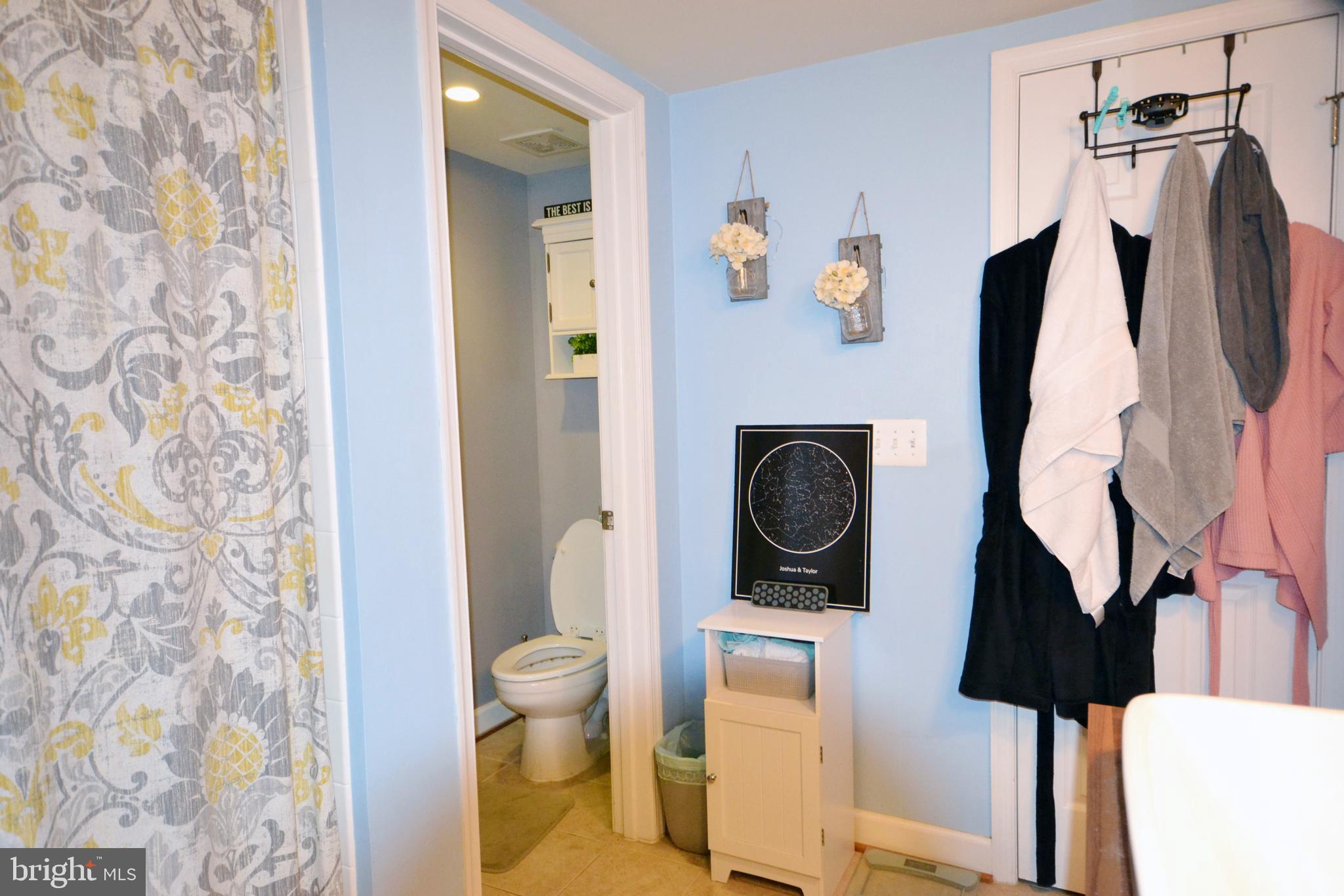 WEST VILLAGE OF SHIRLINGTON - Residential Lease