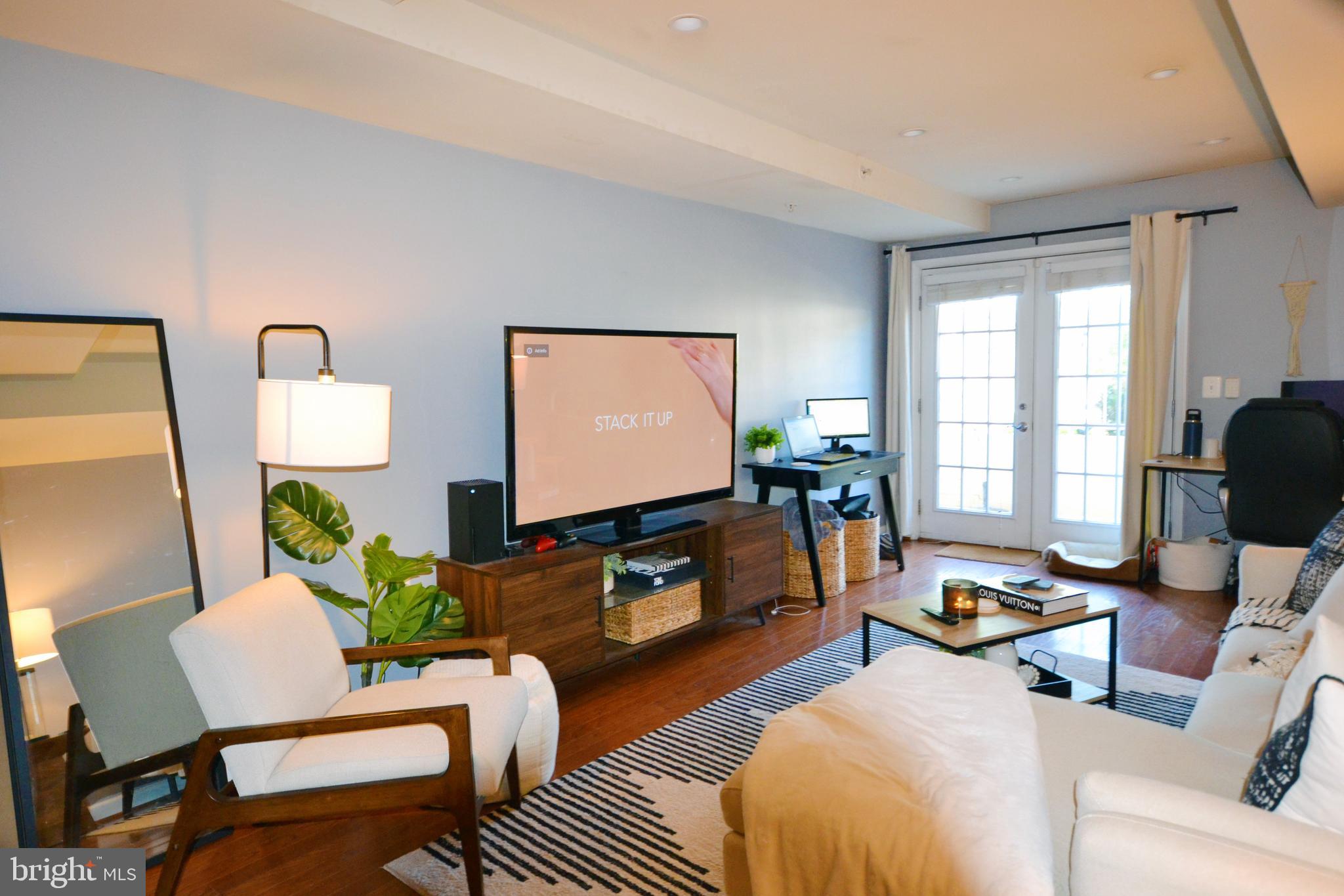 WEST VILLAGE OF SHIRLINGTON - Residential Lease