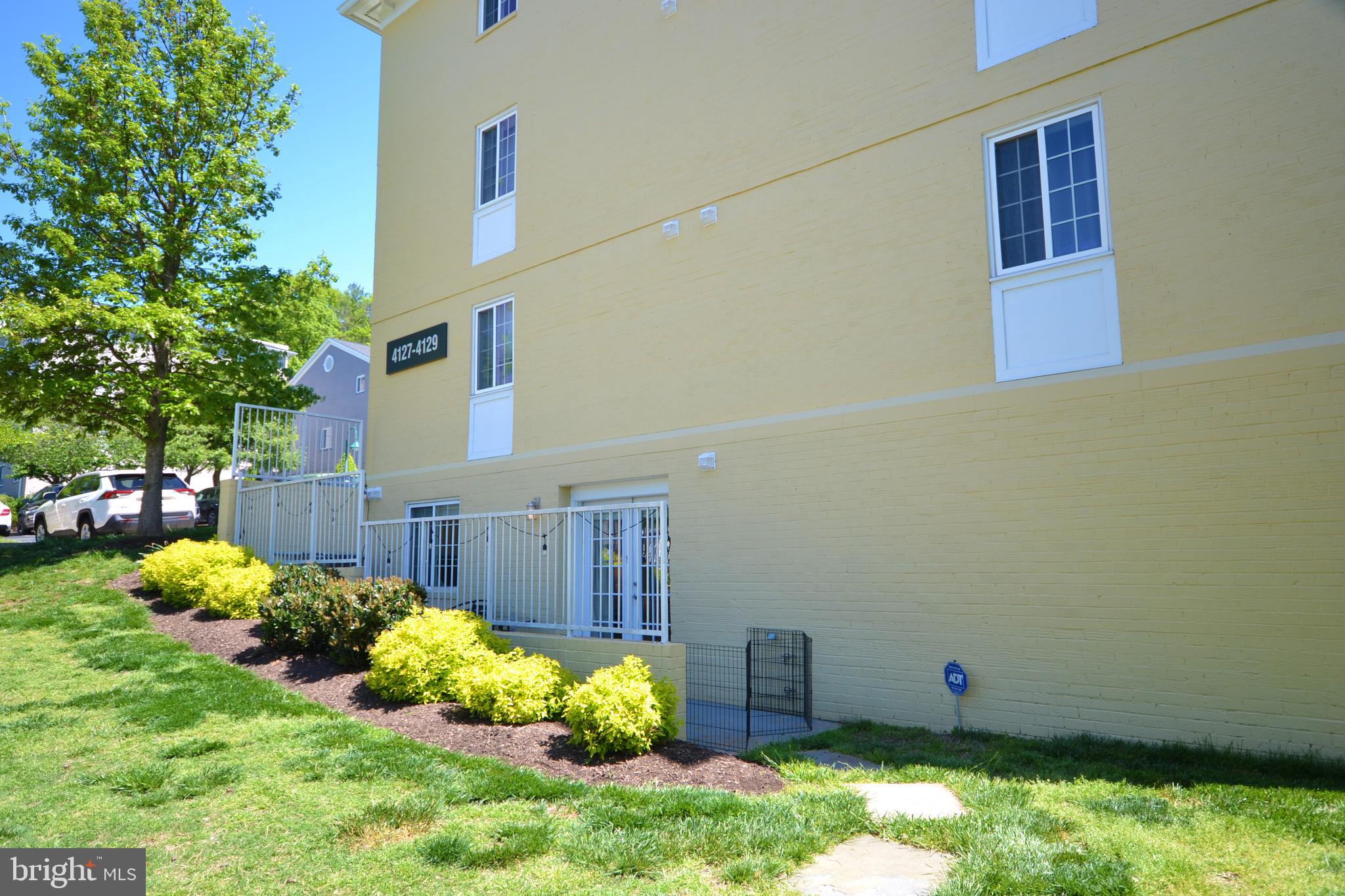 WEST VILLAGE OF SHIRLINGTON - Residential Lease
