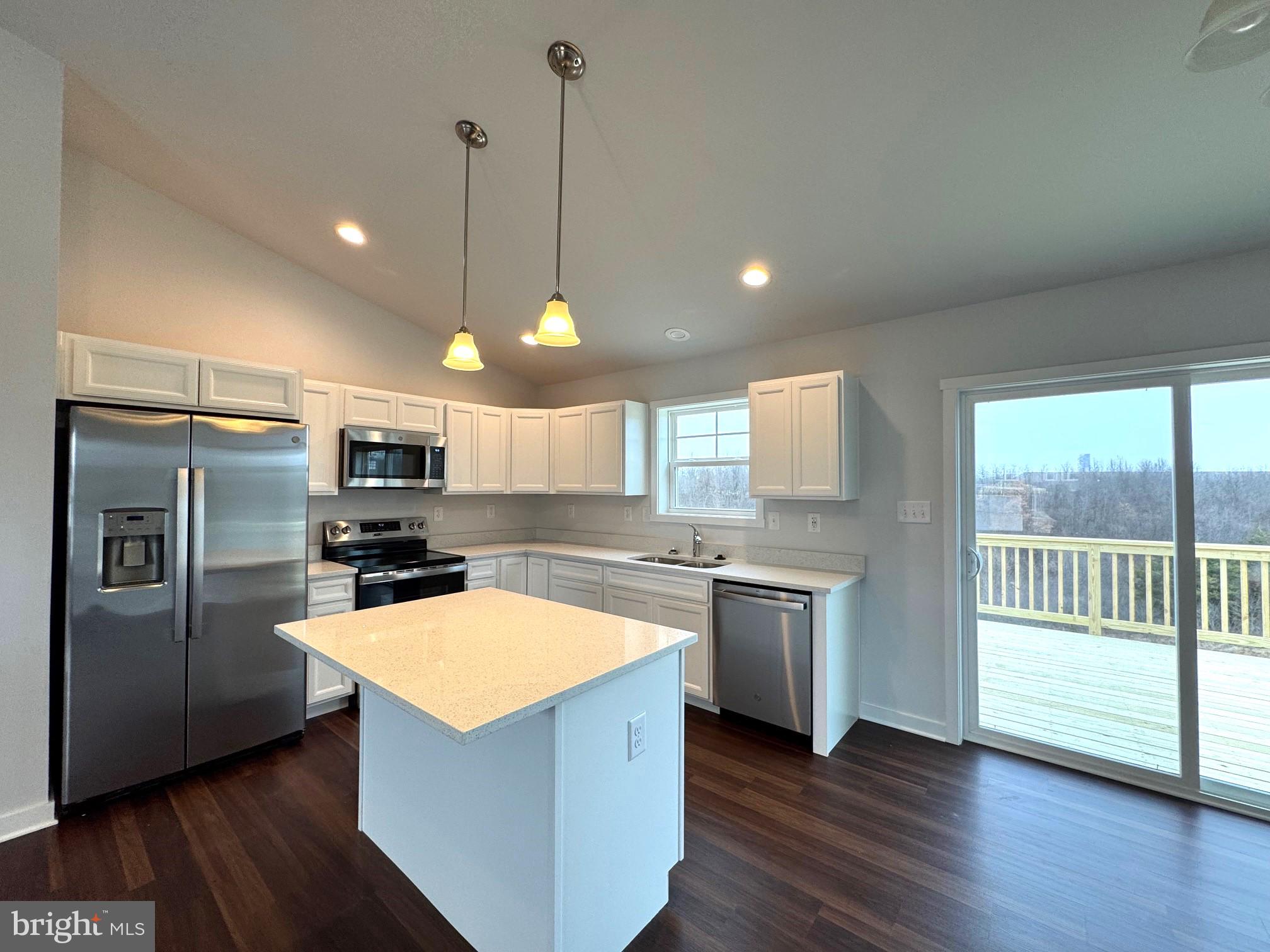 HERITAGE HILLS - Residential