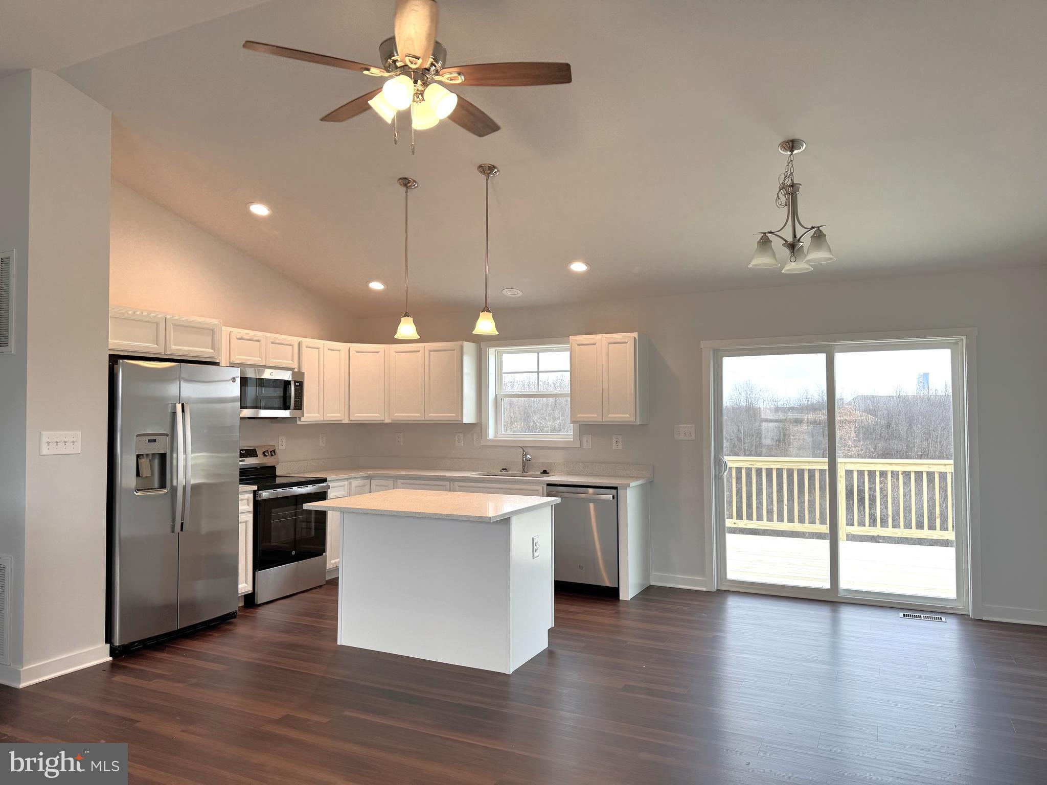 HERITAGE HILLS - Residential