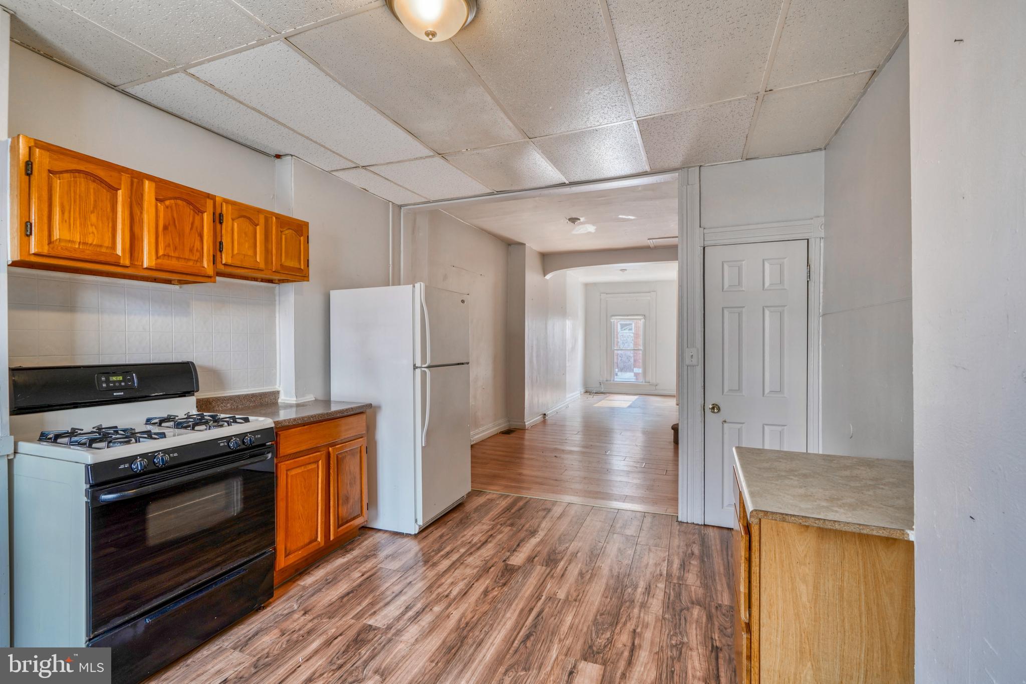 MADISON EASTEND - Residential Lease