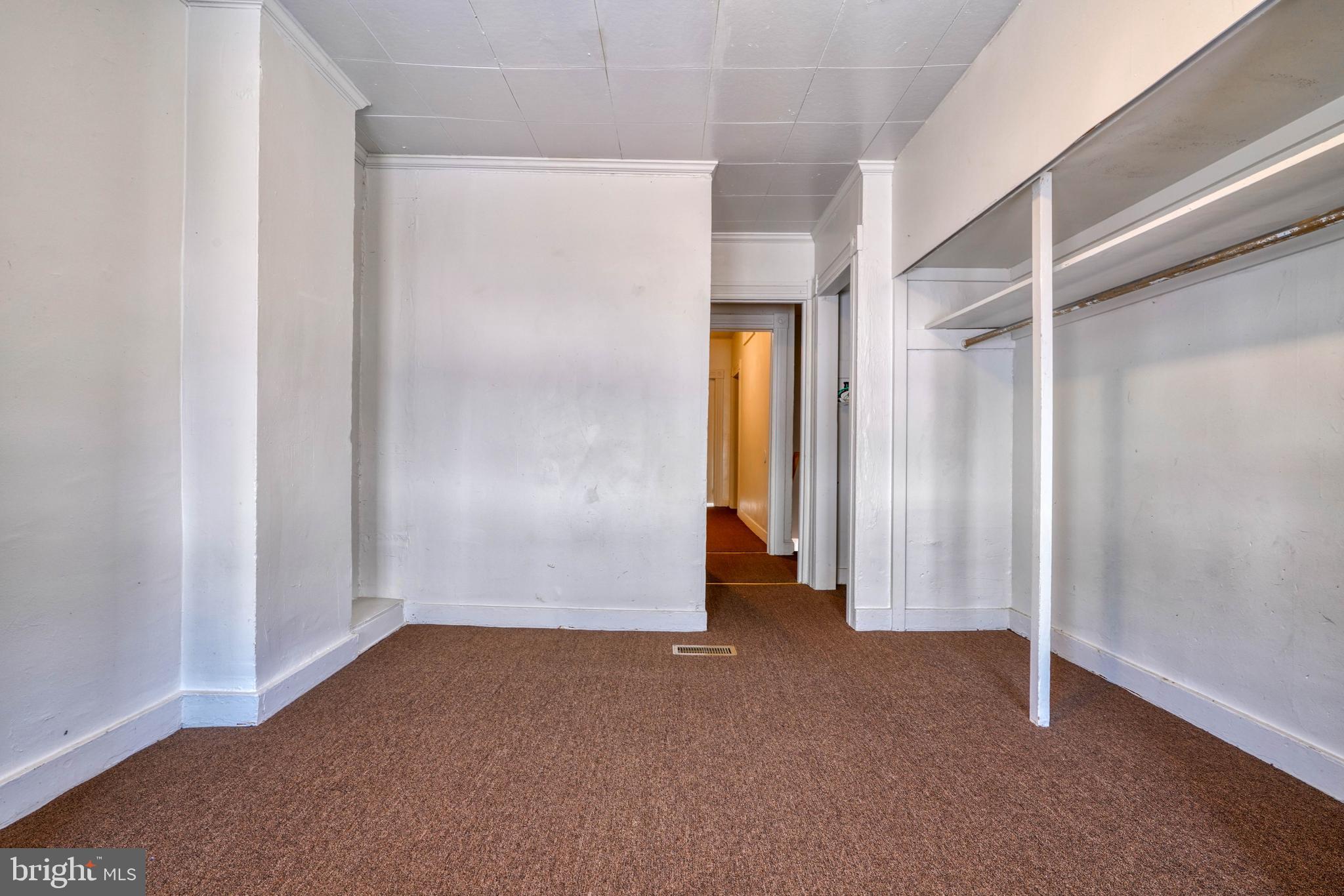 MADISON EASTEND - Residential Lease