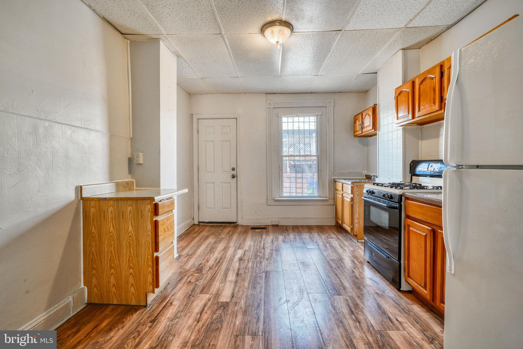 MADISON EASTEND - Residential Lease