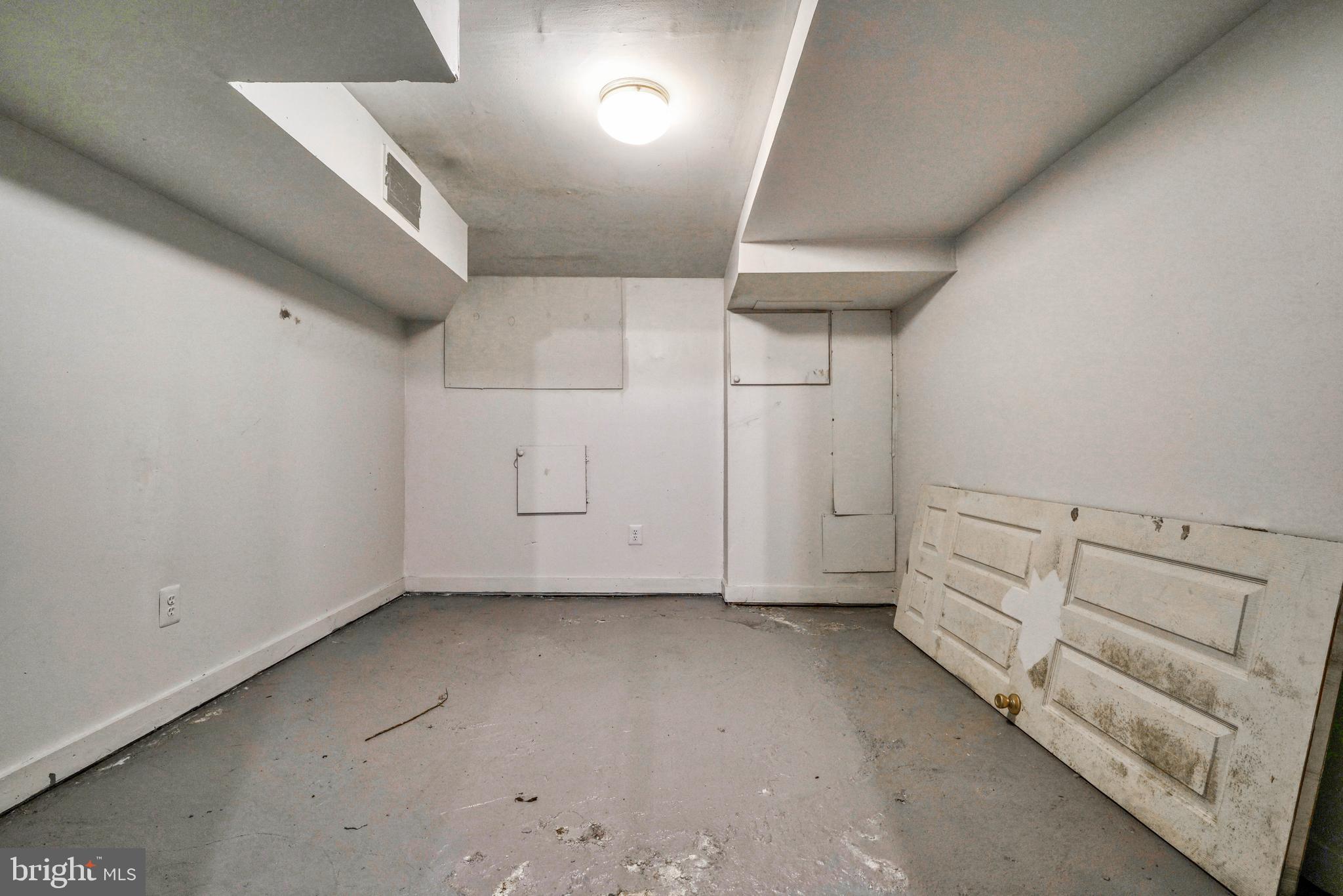 MADISON EASTEND - Residential Lease