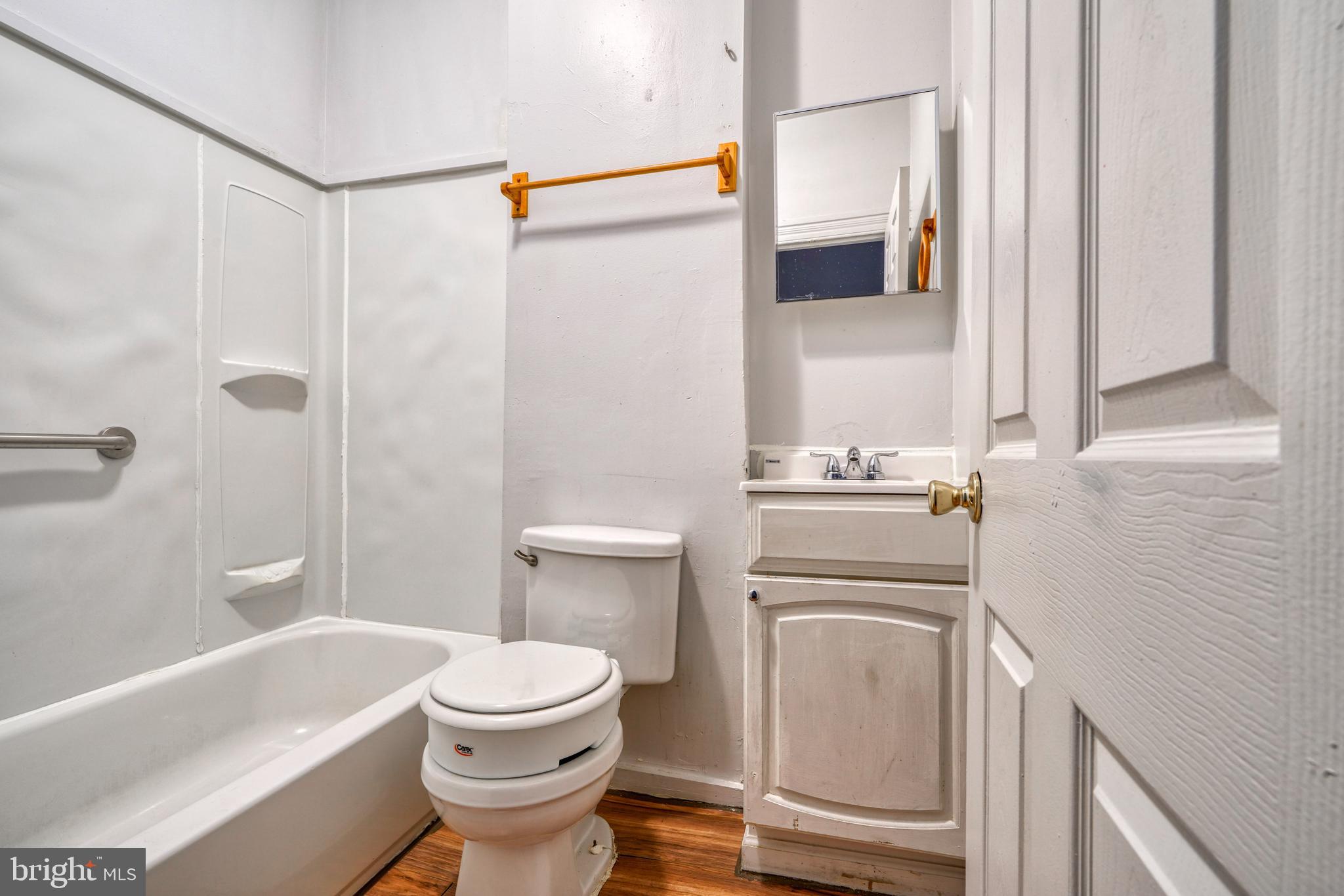 MADISON EASTEND - Residential Lease