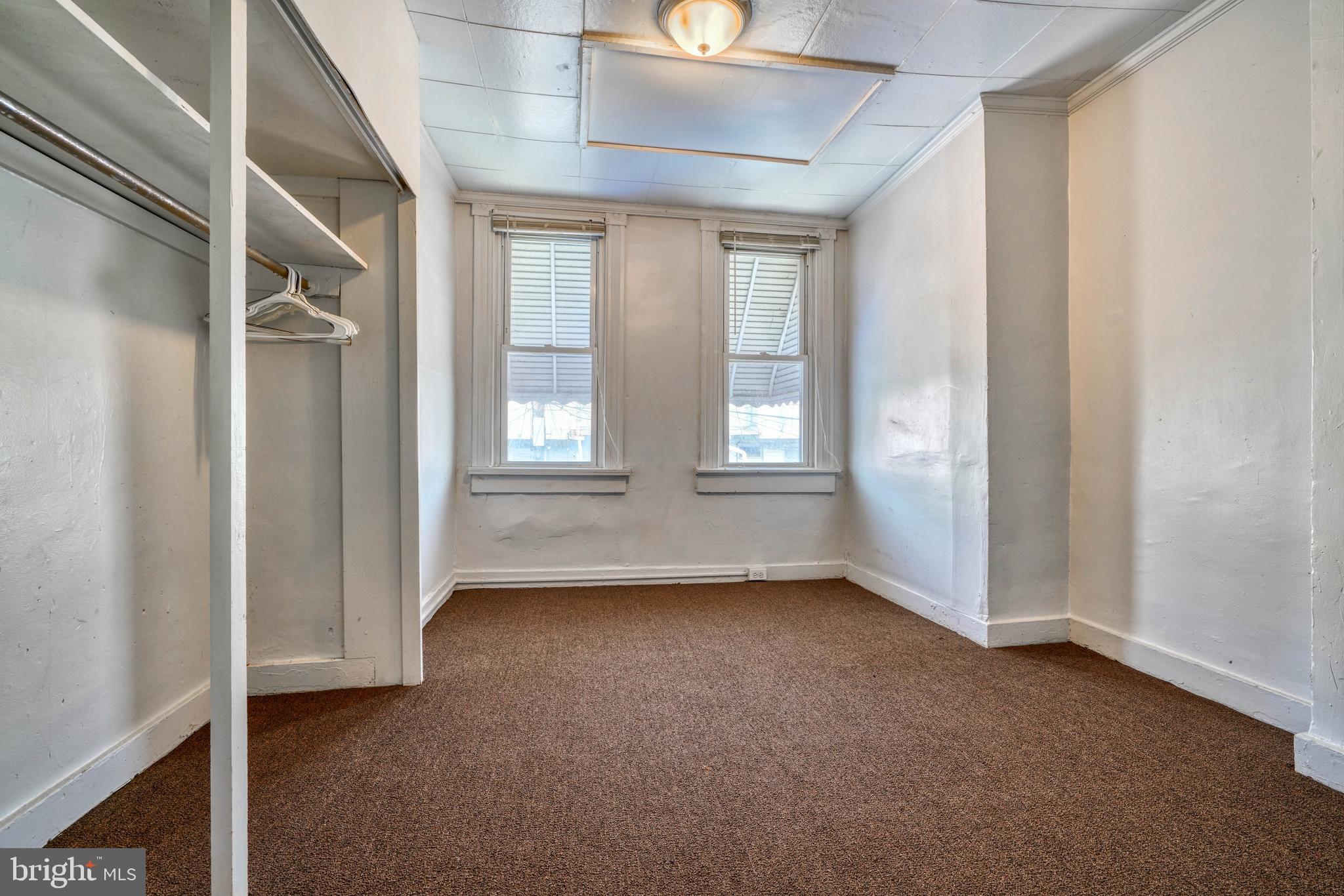 MADISON EASTEND - Residential Lease