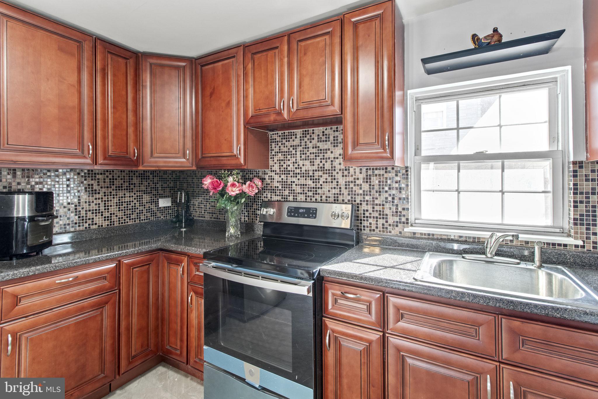 PHILADELPHIA (SOUTHWEST) - Residential