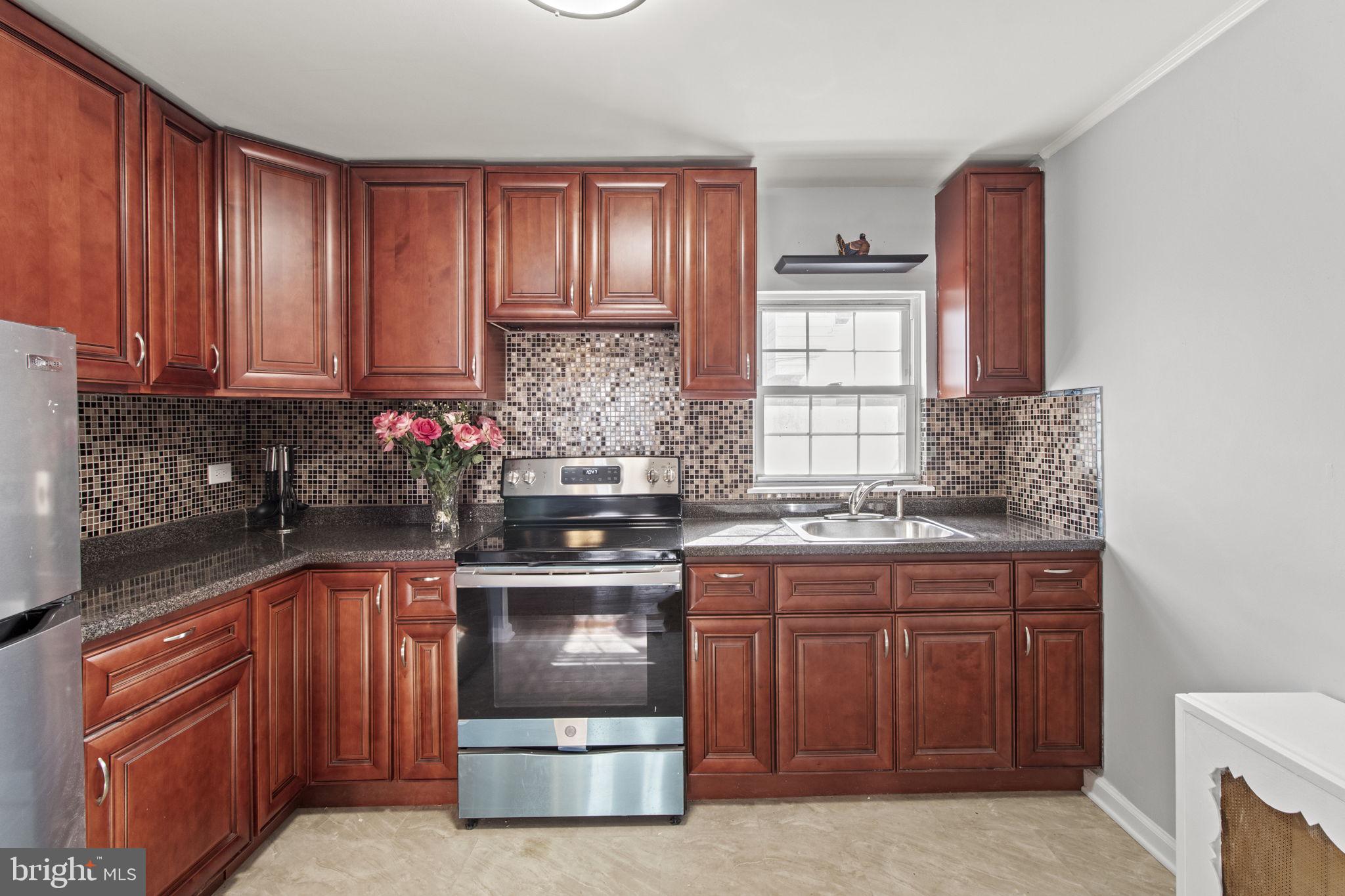 PHILADELPHIA (SOUTHWEST) - Residential