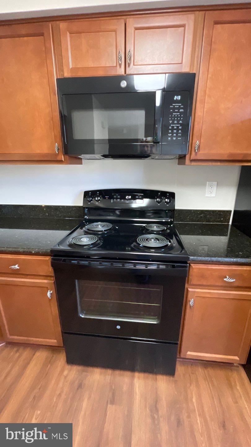 VILLAGE OF HICKORY RIDGE - Residential Lease