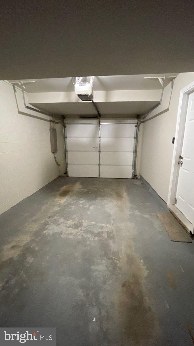 VILLAGE OF HICKORY RIDGE - Residential Lease