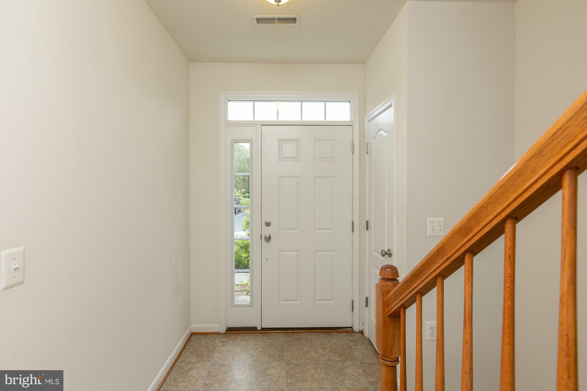 COLONIAL HILLS - Residential