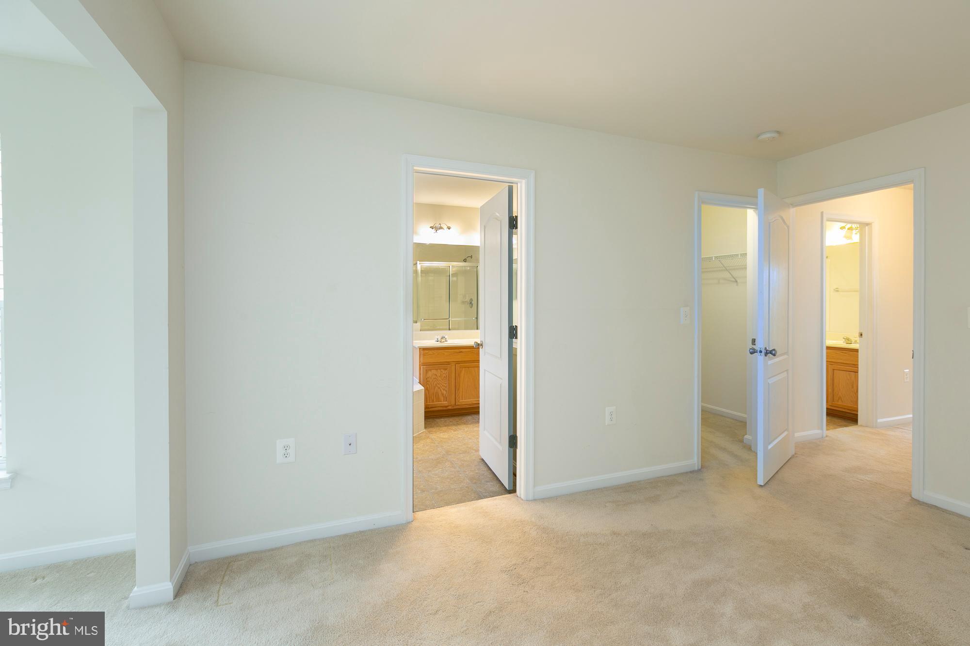 COLONIAL HILLS - Residential