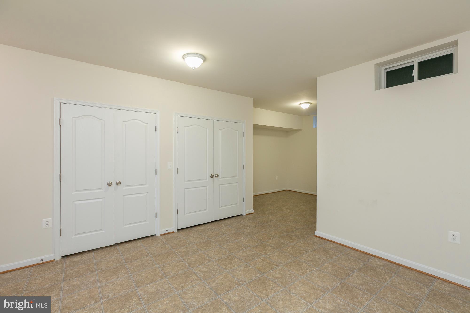 COLONIAL HILLS - Residential