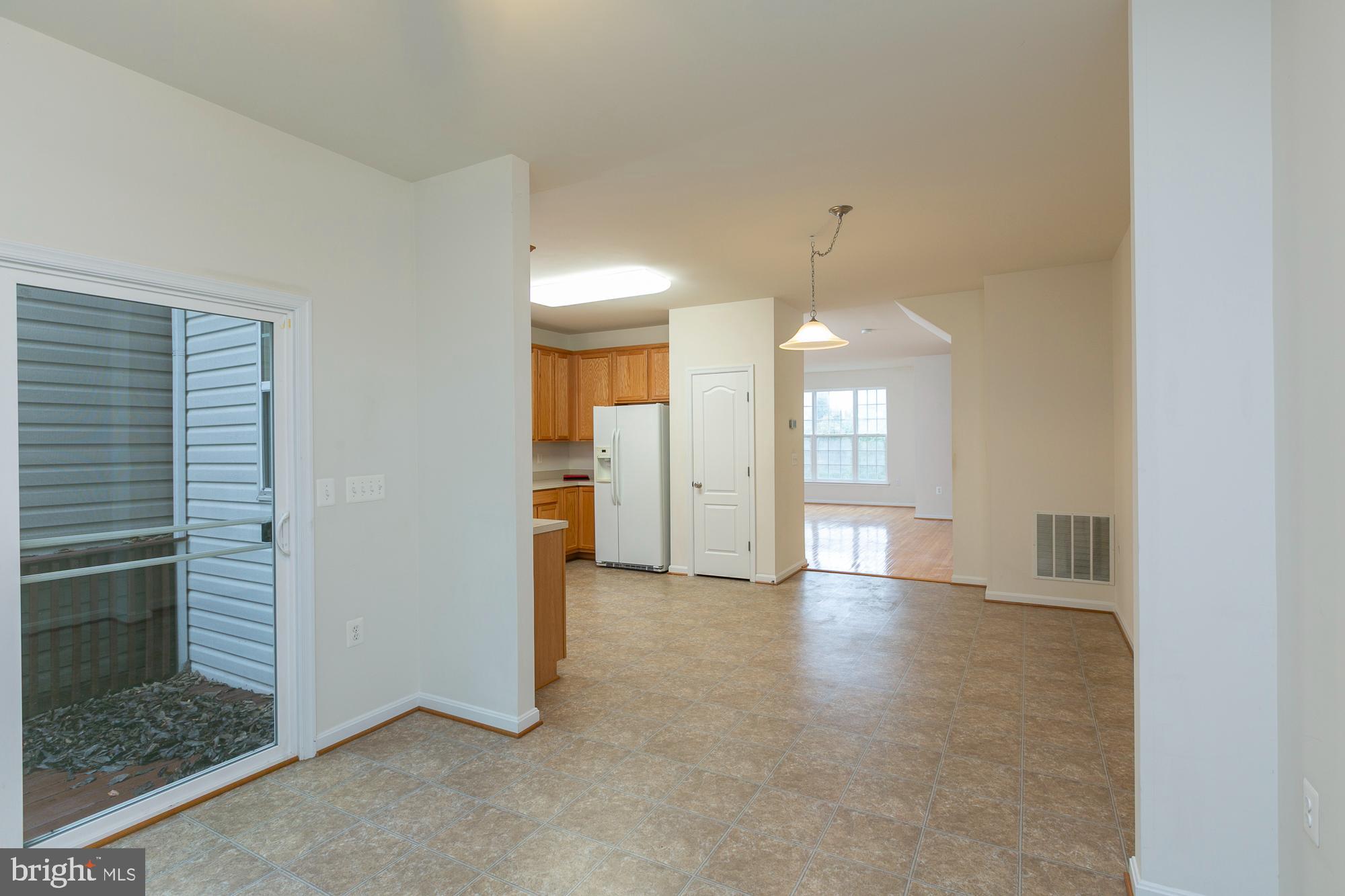 COLONIAL HILLS - Residential