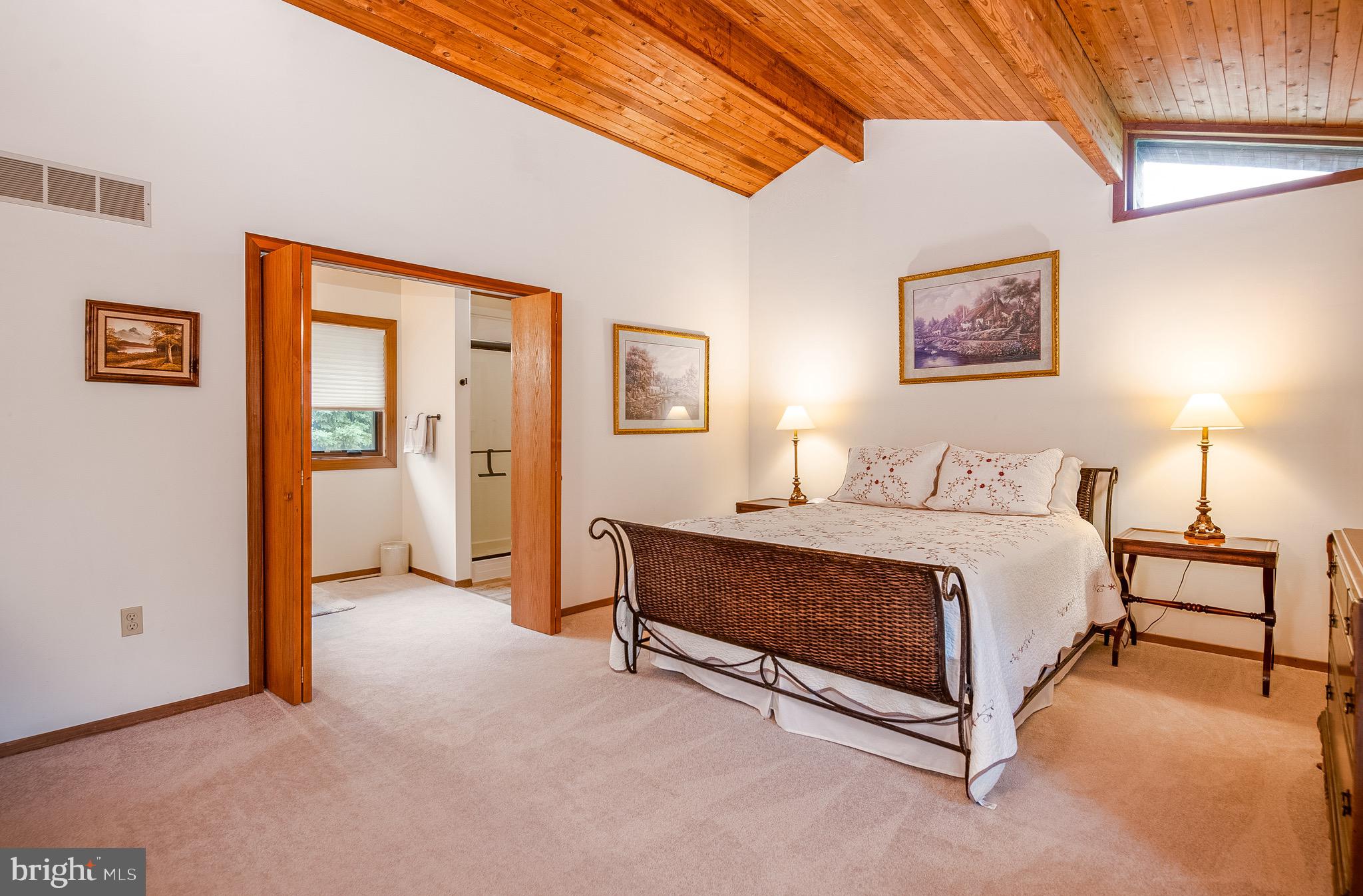 COUNTRY CLUB ESTAT - Residential