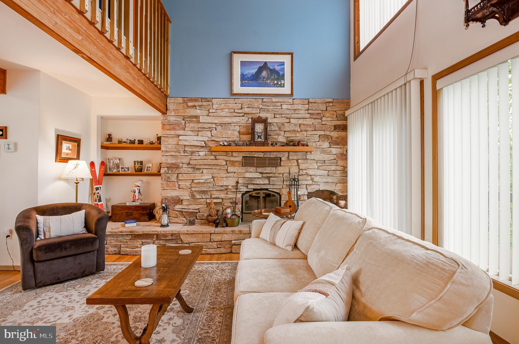 COUNTRY CLUB ESTAT - Residential
