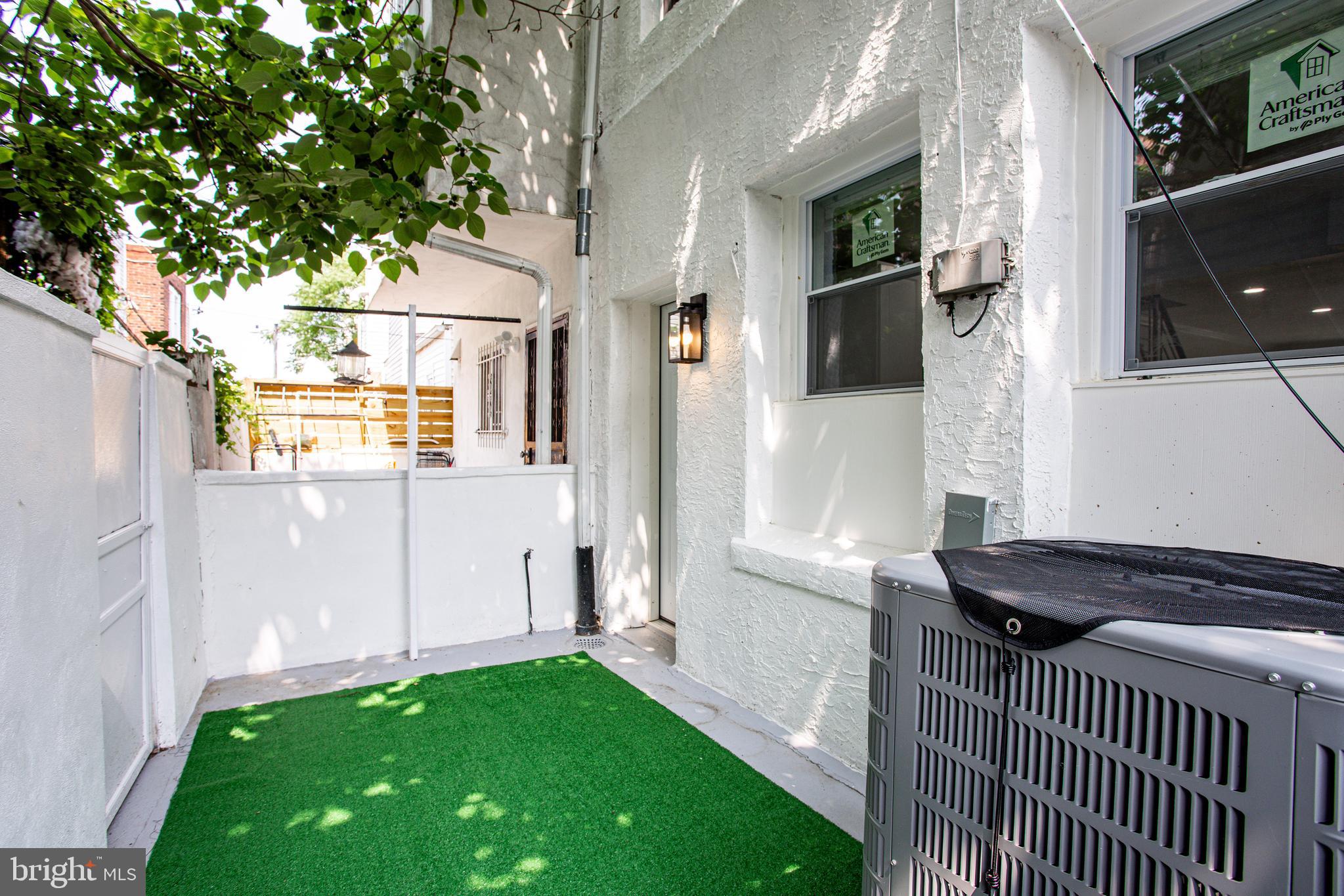 1912 HOFFMAN STREET
