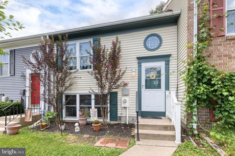 Townhouse For Sale - 8626 Castlemill Circle<br/> BALTIMORE, MD 21236
