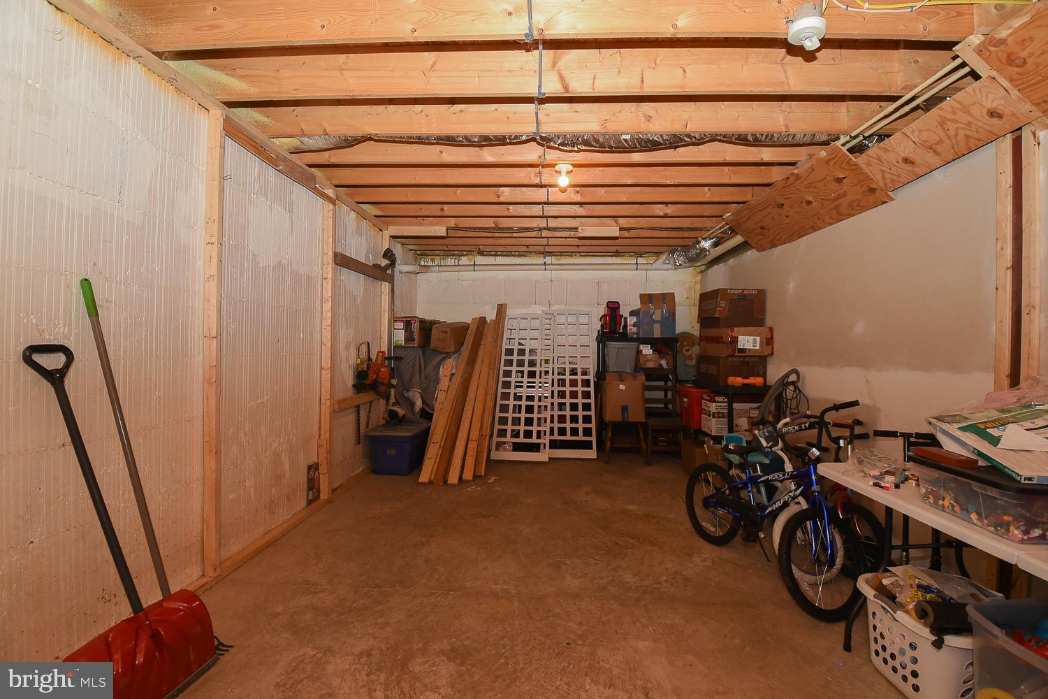 HILLCREST ESTATES - Residential