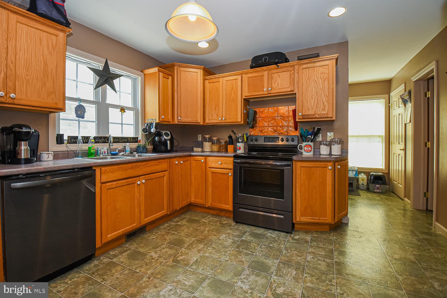 HILLCREST ESTATES - Residential