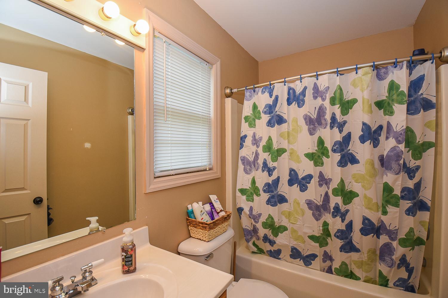 HILLCREST ESTATES - Residential