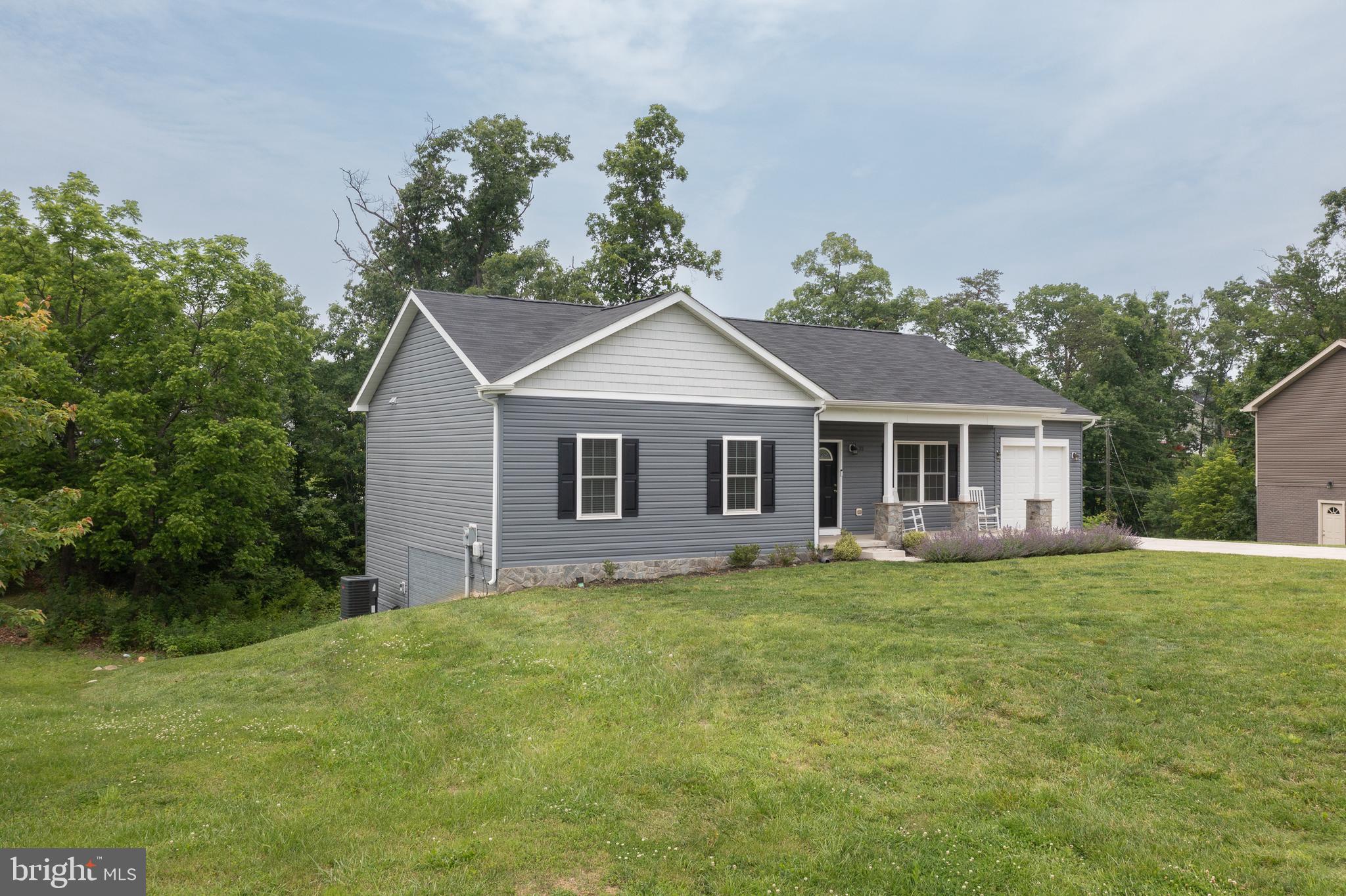 33 SINKER DRIVE