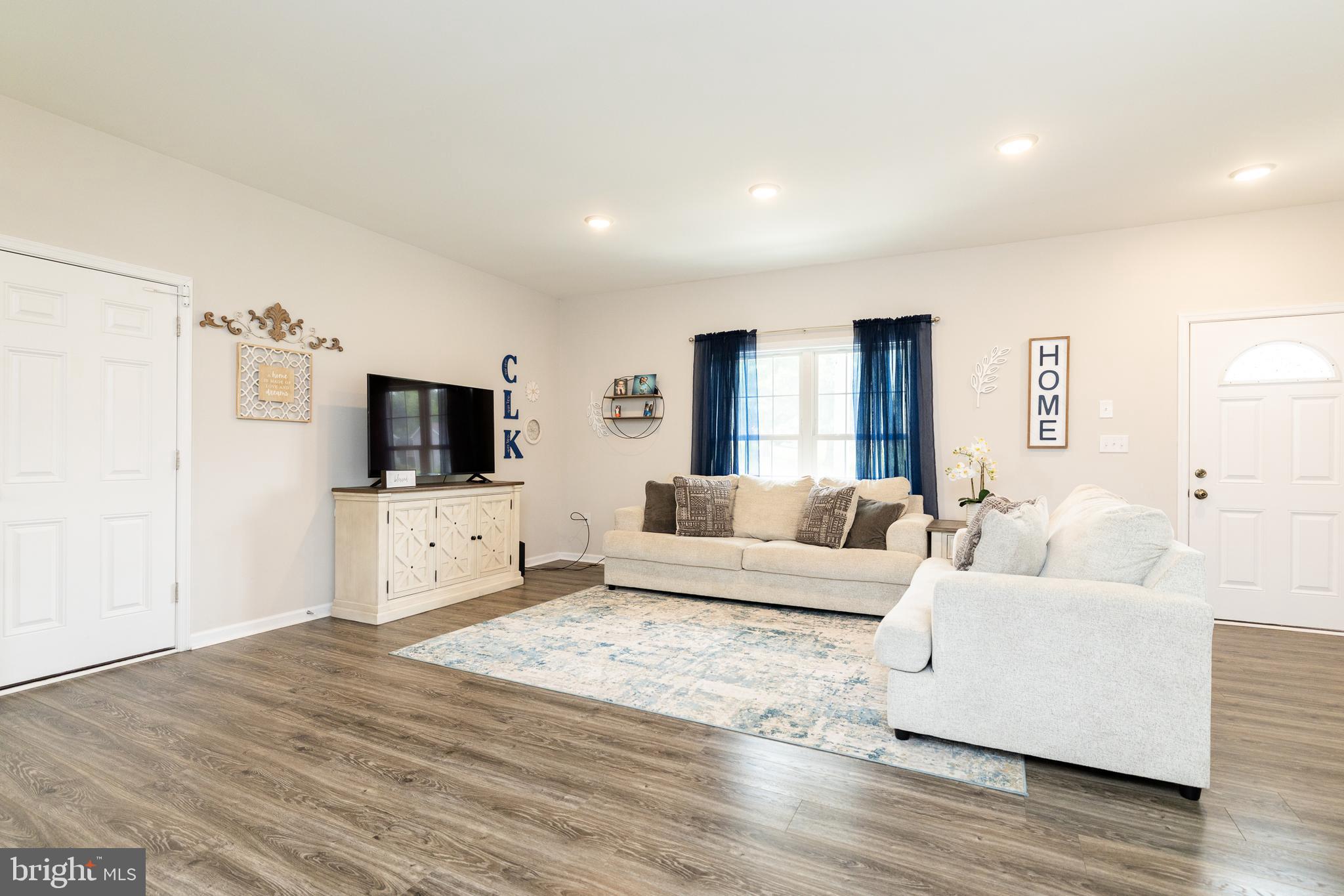 33 SINKER DRIVE