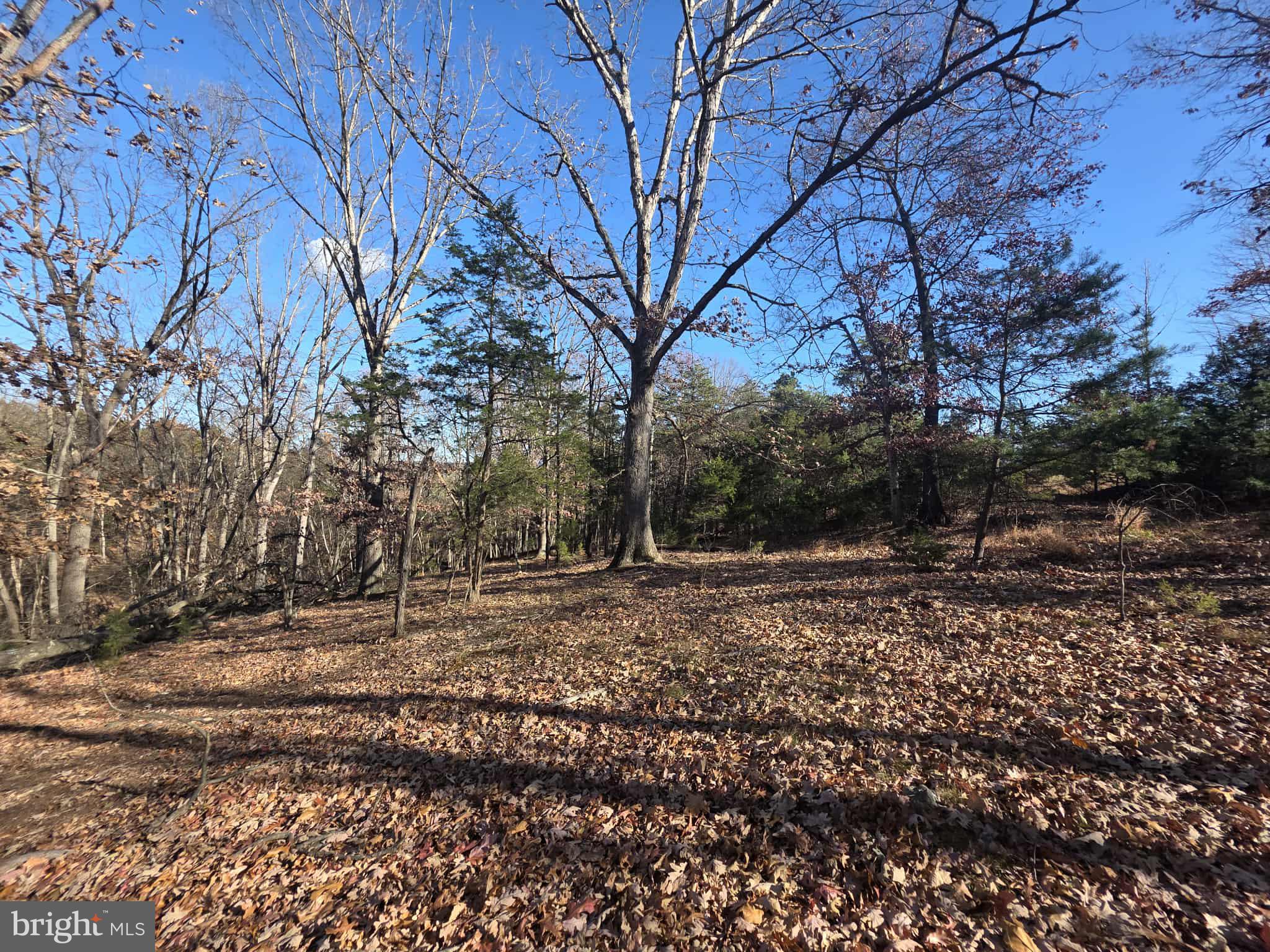 HIGHLAND ESTATES - Land