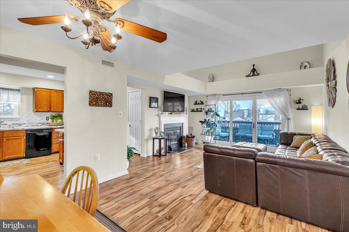 ROLLINGWOOD - Residential